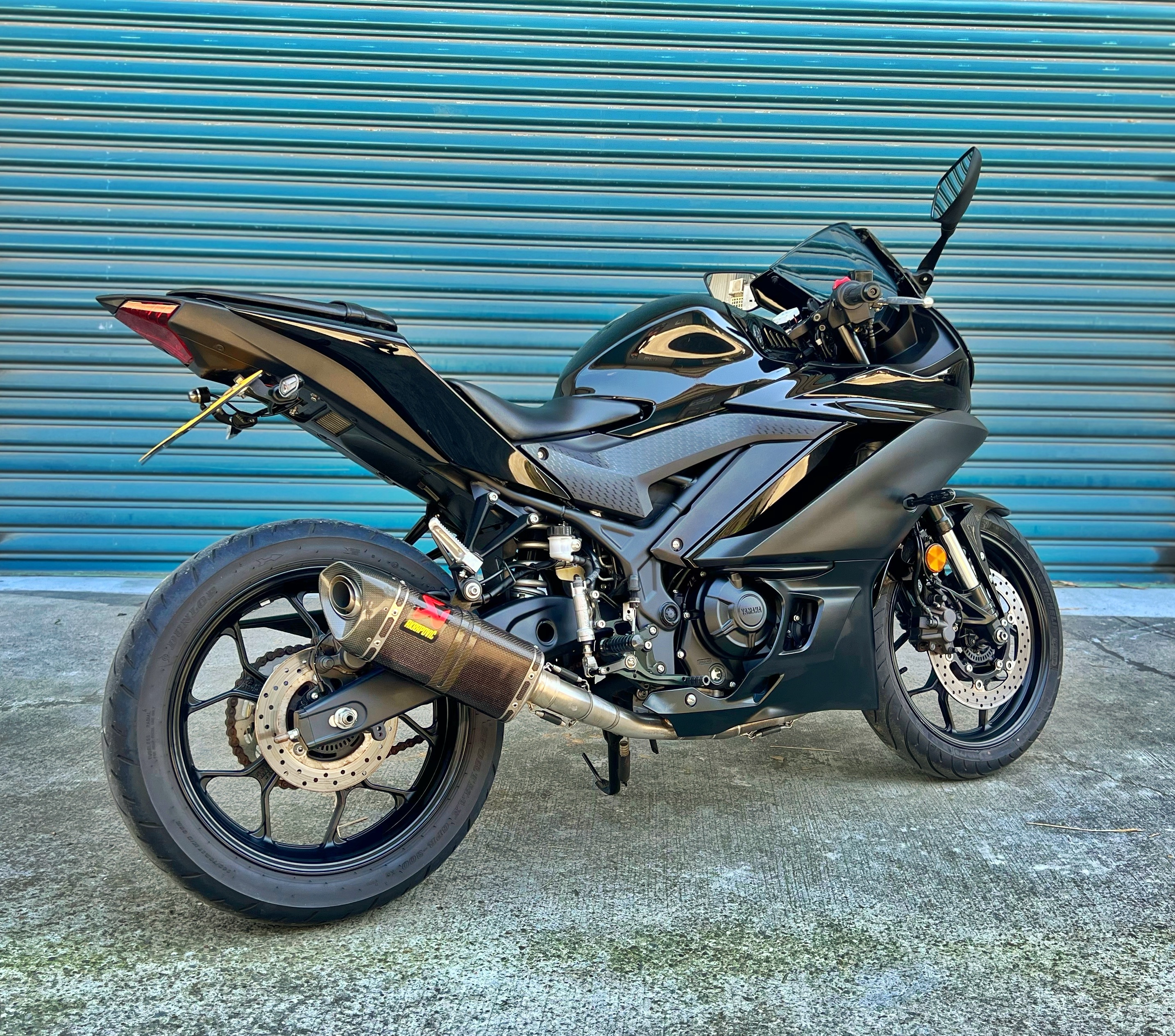 YAMAHA YZF-R3 - 中古/二手車出售中 2022年 R3 碳蠍管 腳踏後移 短牌架 前後行車紀錄器 阿宏大型重機買賣 | 阿宏大型重機買賣