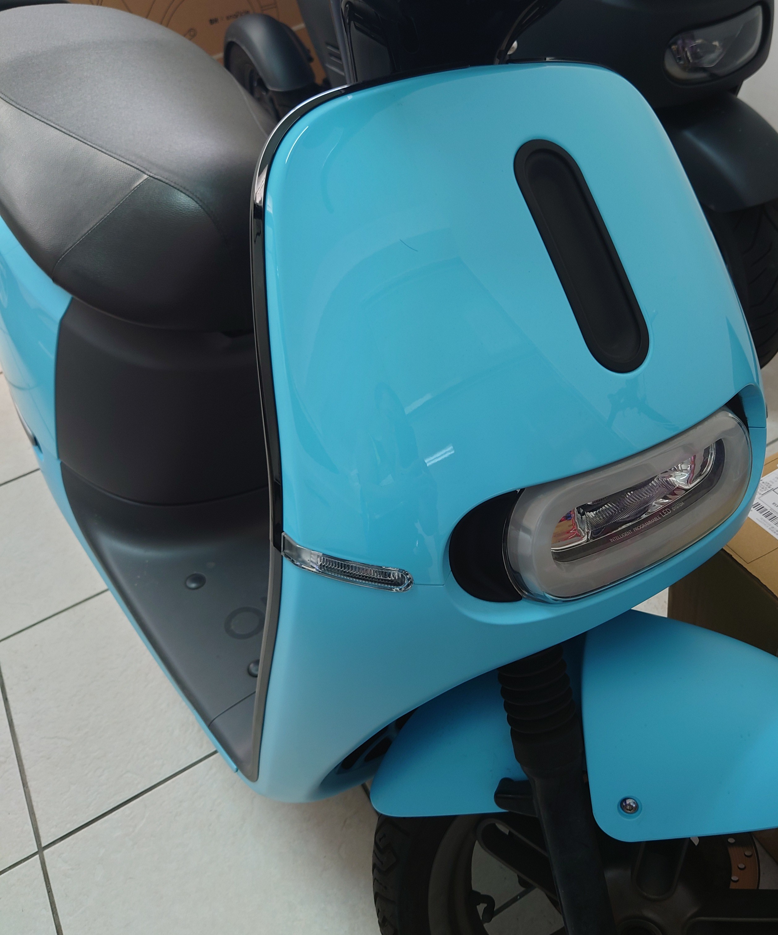 【個人自售】Gogoro Gogoro S2 Café Racer - 「Webike-摩托車市」 2018年gogoro 2 Plus，太太覺得太重，想換50cc的綠牌gogoro viva