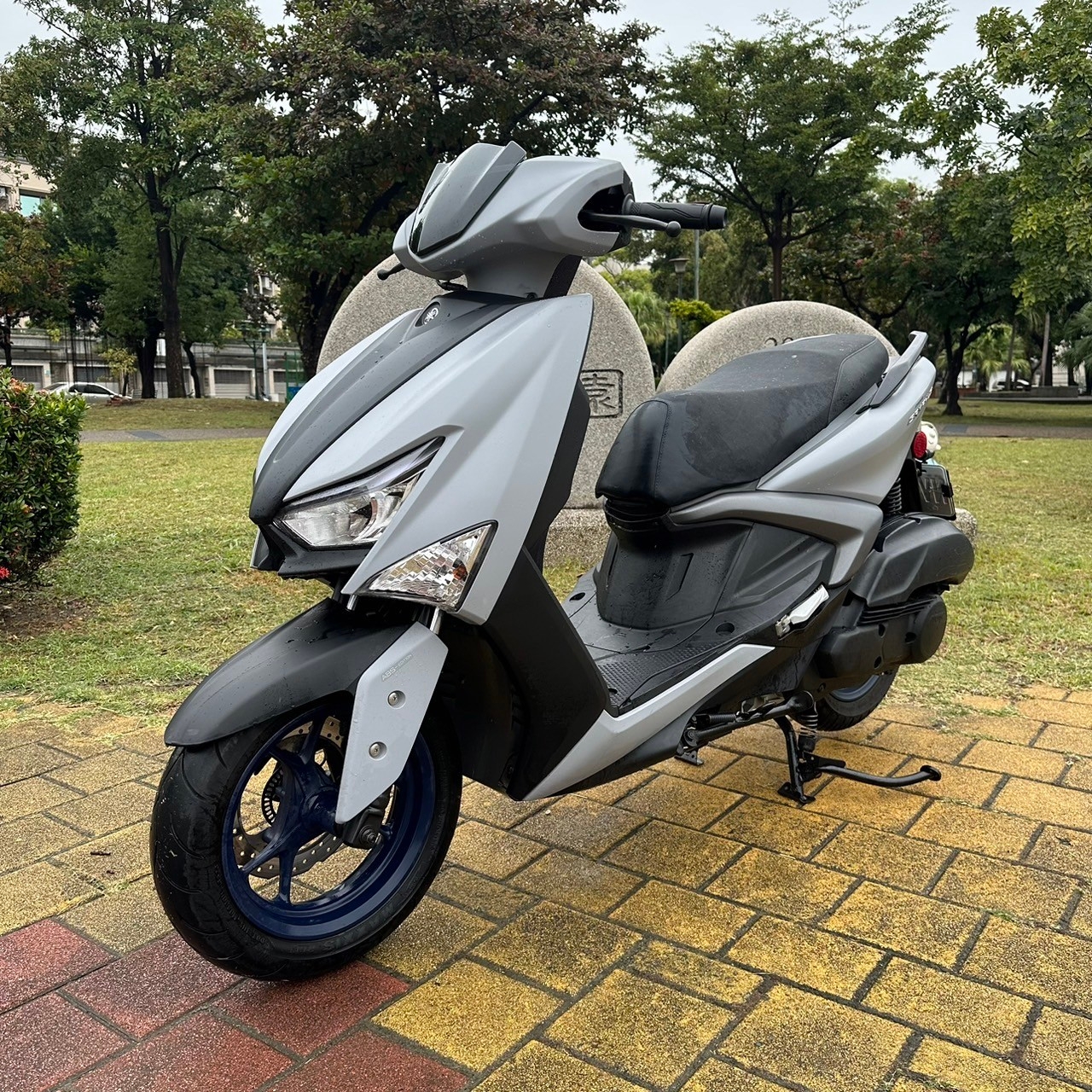 【貳輪嶼中古機車專賣-台南店】山葉 新勁戰 125 FI - 「Webike-摩托車市」 2023 山葉 勁戰6.5代 TCS #8220