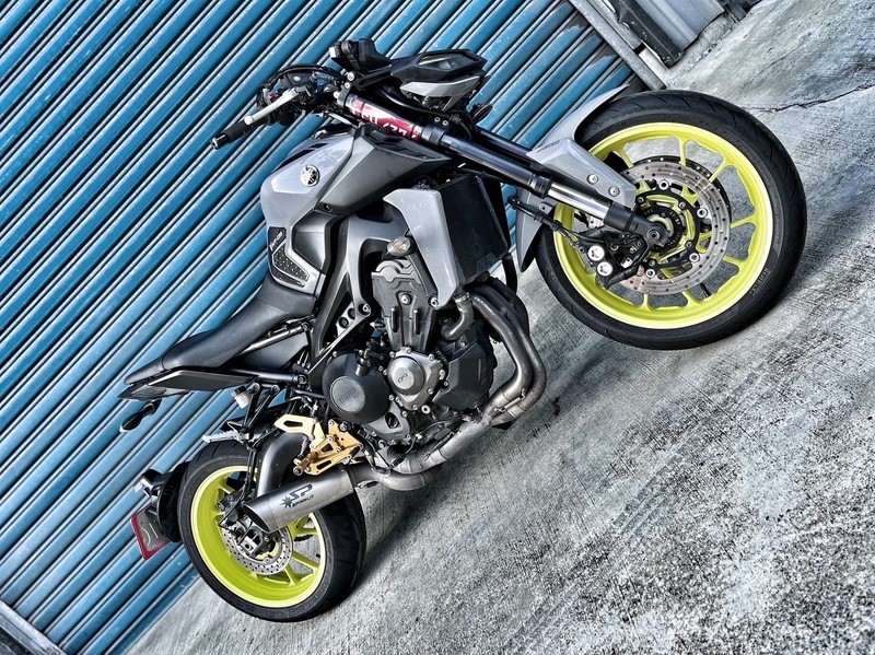 YAMAHA MT-09 - 中古/二手車出售中 Spark排氣管 K-tech後避震 MirrorWork防甩頭 超多改裝 小資族二手重機買賣 | 小資族二手重機買賣