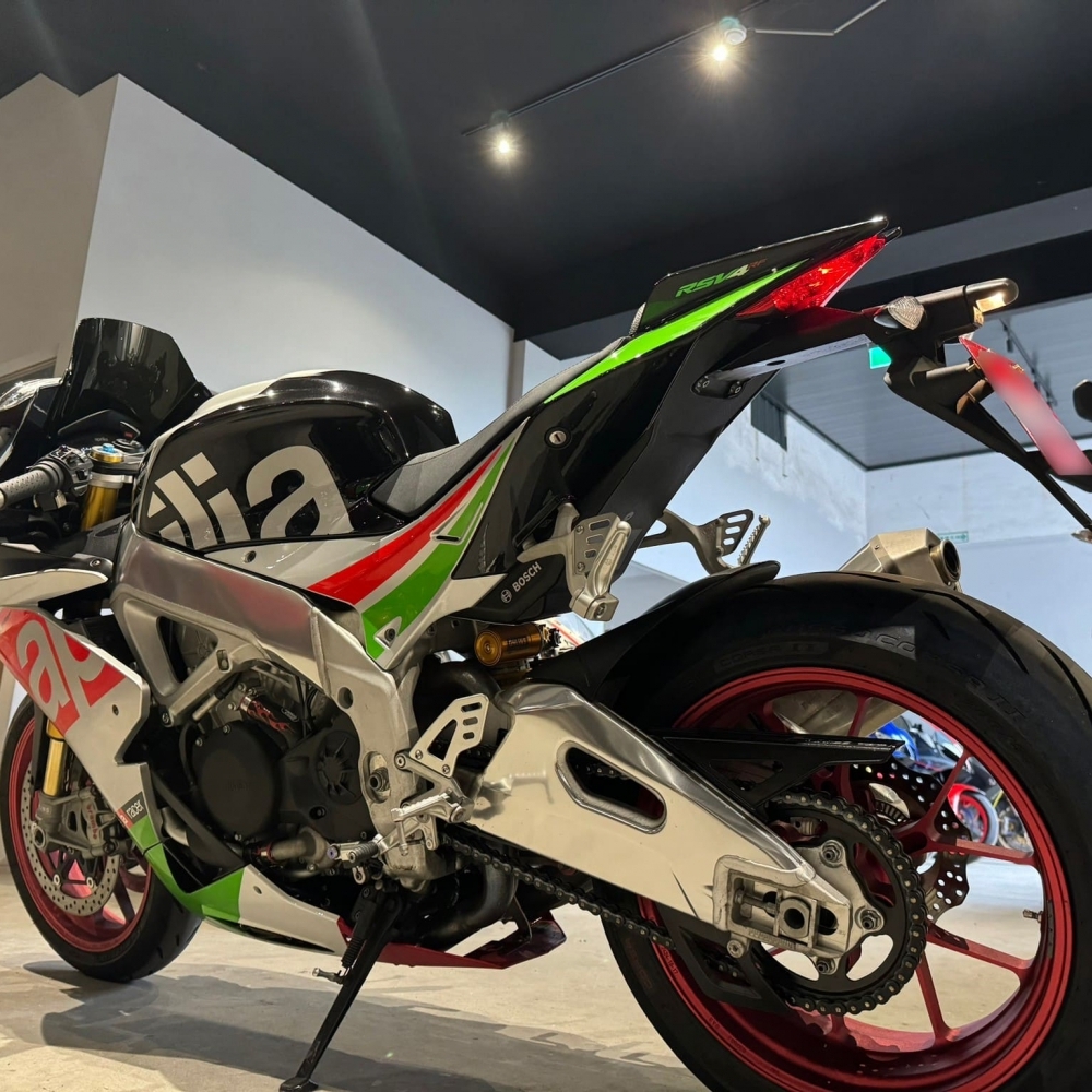 APRILIA RSV4 RF - 中古/二手車出售中 【2017 APRILIA RSV4 RF】 | 翊帆重車阿凱