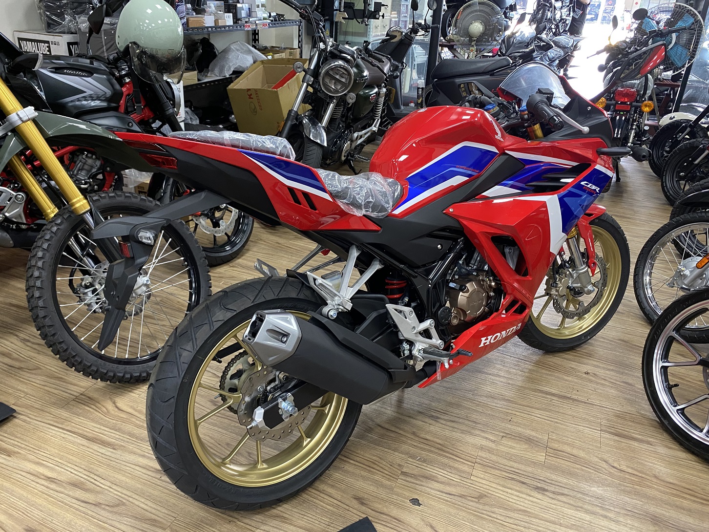 HONDA CBR150R新車出售中 【新竹長龍車業】HONDA 本田 2024 CBR150R | 新竹長龍車業行