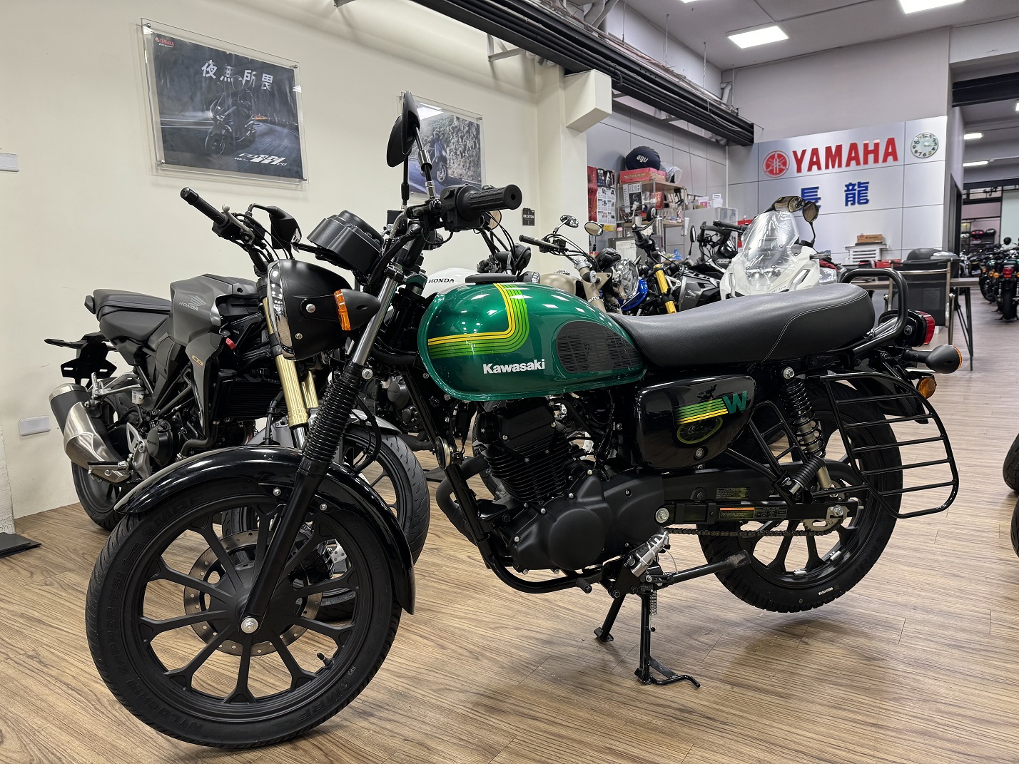 KAWASAKI W175新車出售中 【新竹長龍車業】KAWASAKI 2024 W175 鋁圈版 0利率 | 新竹長龍車業行