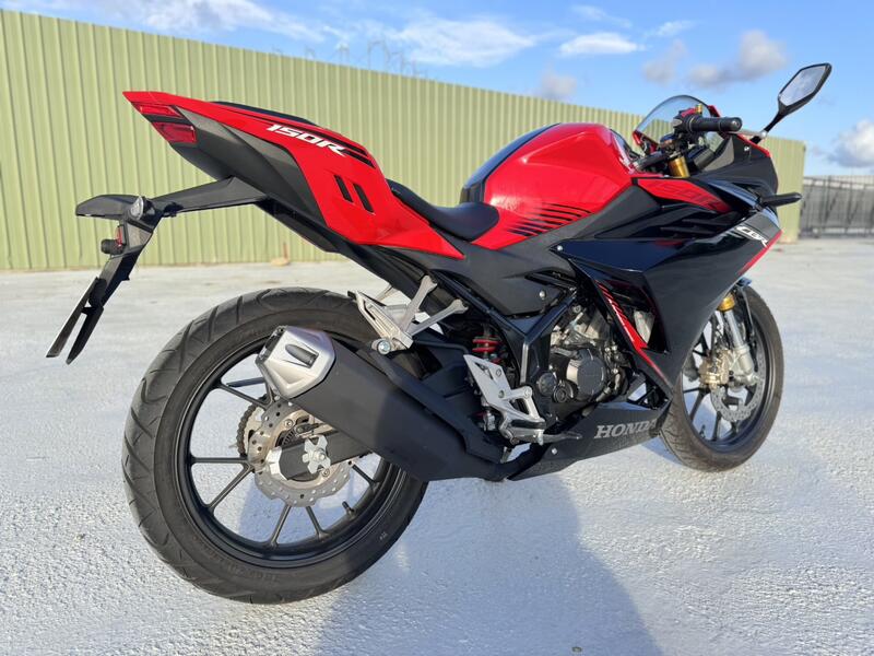 HONDA CBR150R - 中古/二手車出售中 HONDA CBR150R 2021年 低里程數 可貸款 高雄 | 個人自售