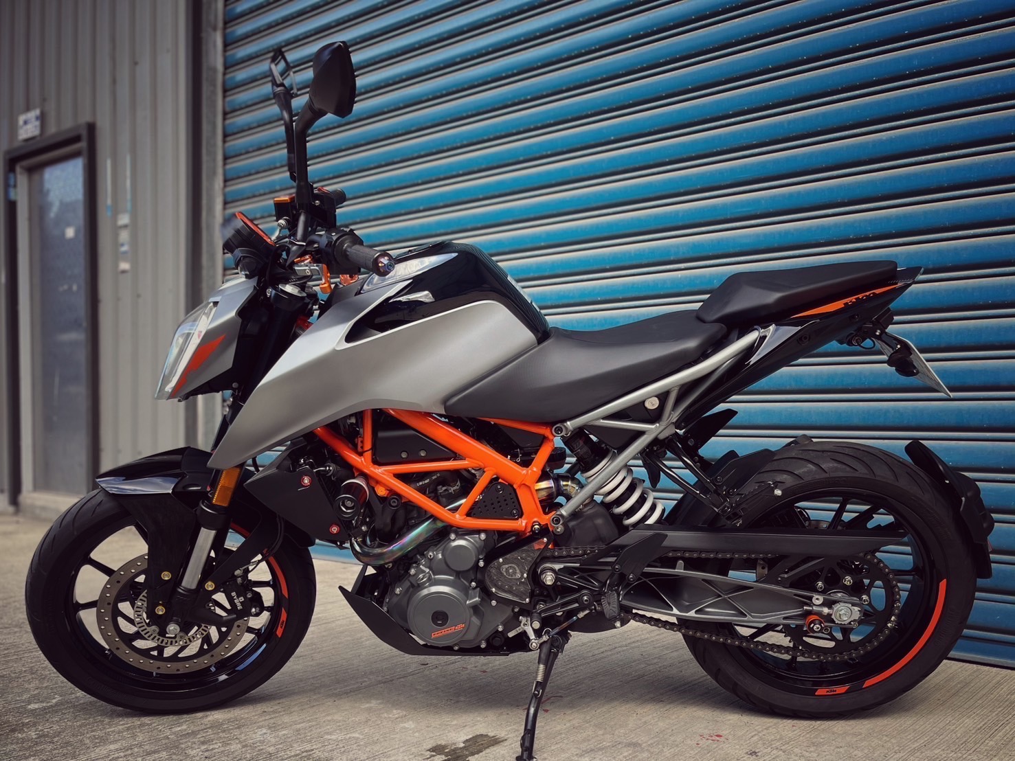 KTM 250DUKE - 中古/二手車出售中 鈦合金中段 鈦螺絲 魚眼大燈 精品改裝 小資族二手重機買賣 | 小資族二手重機買賣