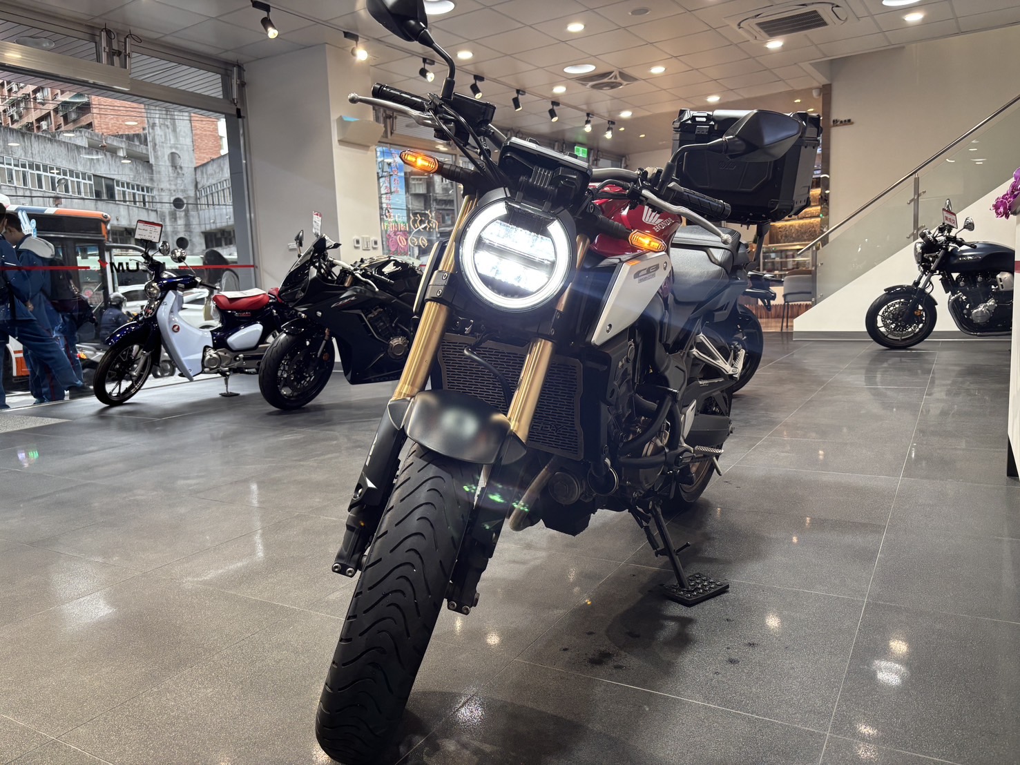 HONDA CB650R - 中古/二手車出售中 車款 : CB650R 出廠年份：2020 領牌年份：2020.02 行駛里程：8056公里 車輛所在：新北市中和區 | 個人自售