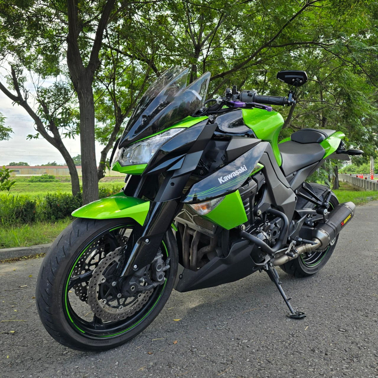 KAWASAKI Z1000 - 中古/二手車出售中 2011 KAWASAKI Z1000 3代 川崎 Z1000 紅牌重機 公升級 可全額貸 可車換車 | 飛翔國際