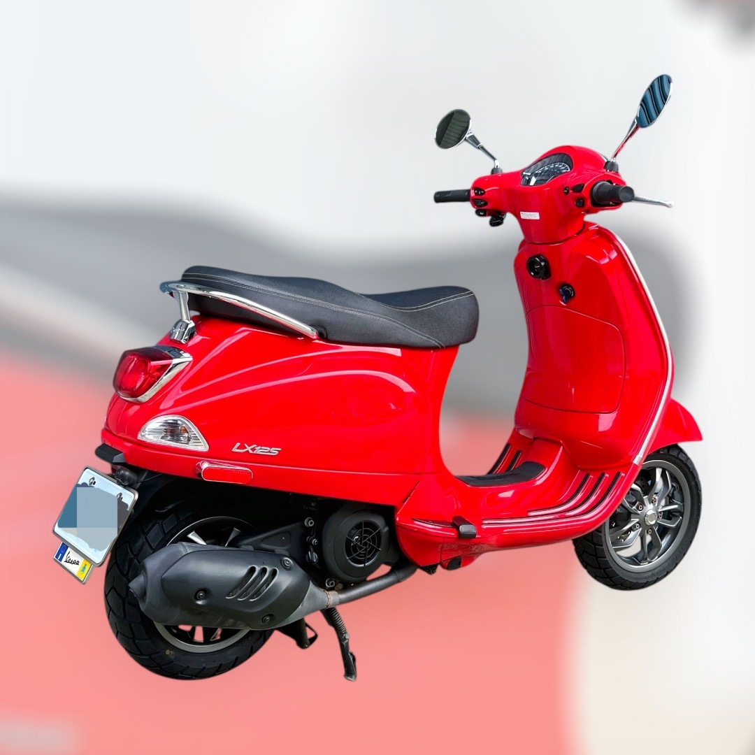 VESPA Vespa LX125 4T - 中古/二手車出售中 2023年 VESPA 125 一手 無摔 無事故 阿宏大型重機買賣 | 阿宏大型重機買賣