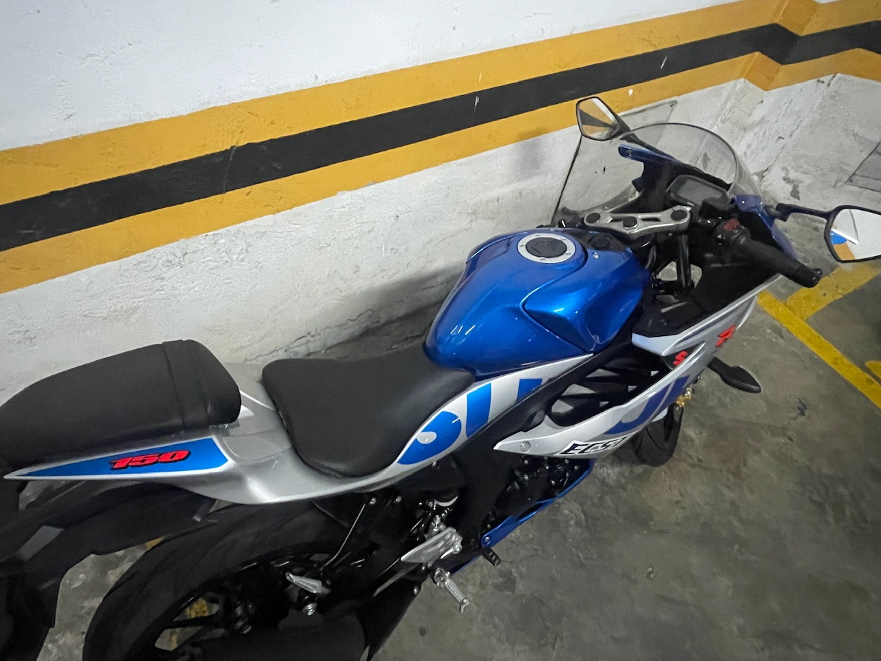 台鈴 GXS-R150 跑車版小阿魯 - 中古/二手車出售中 賣代步SUZUKI 台鈴 GXS-R150 跑車版小阿魯 150 ABS 2021年 免鑰匙版 LED頭燈全車原廠無改裝，極少騎里程僅145，超級好發好騎，有興趣的朋友，這台可以考慮喔～ | 個人自售