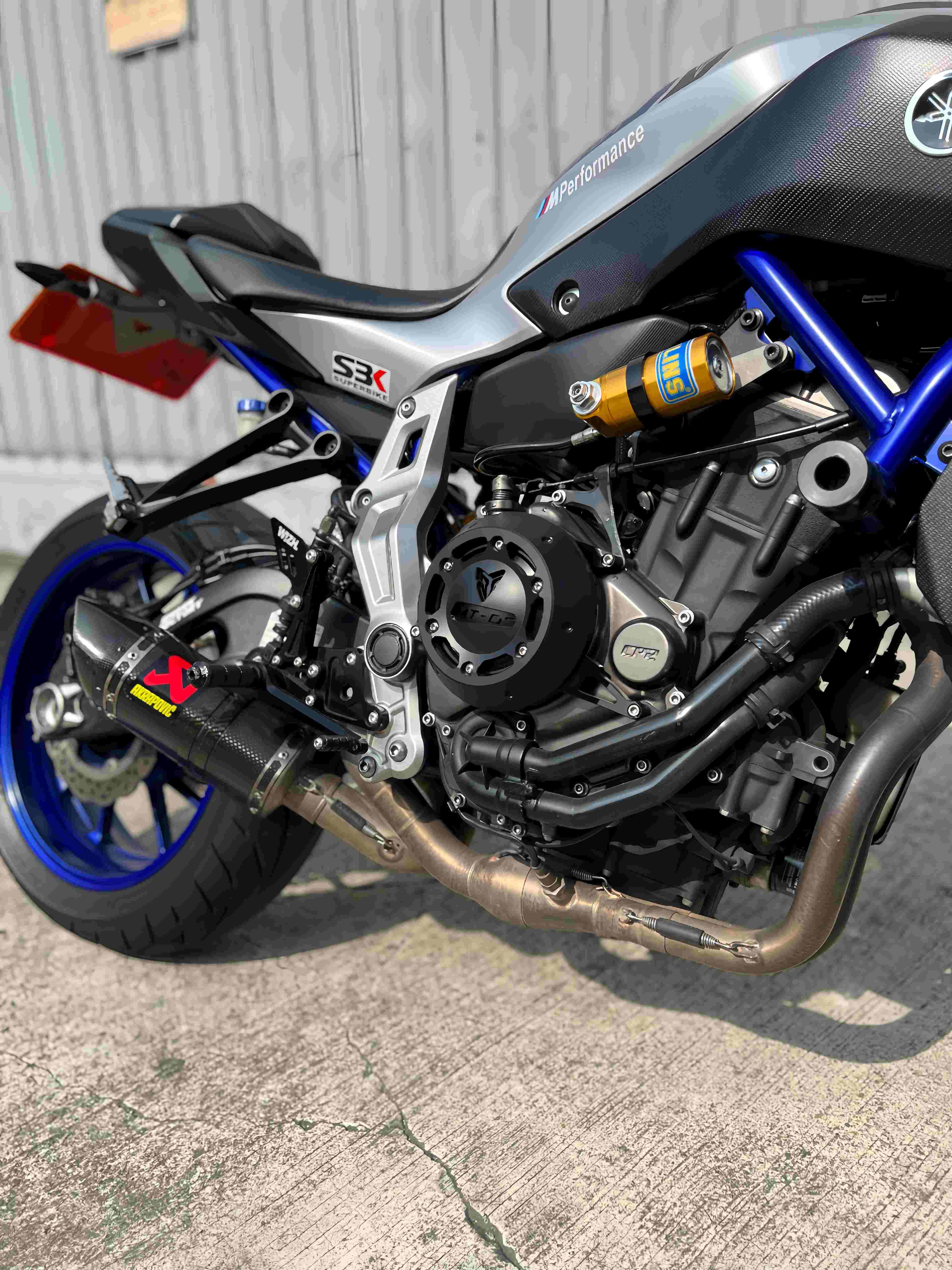 YAMAHA MT-07 - 中古/二手車出售中 2016年 MT-07 全段碳蠍管(原廠管在)、D2 掛瓶避震 超多改裝 | 阿宏大型重機買賣