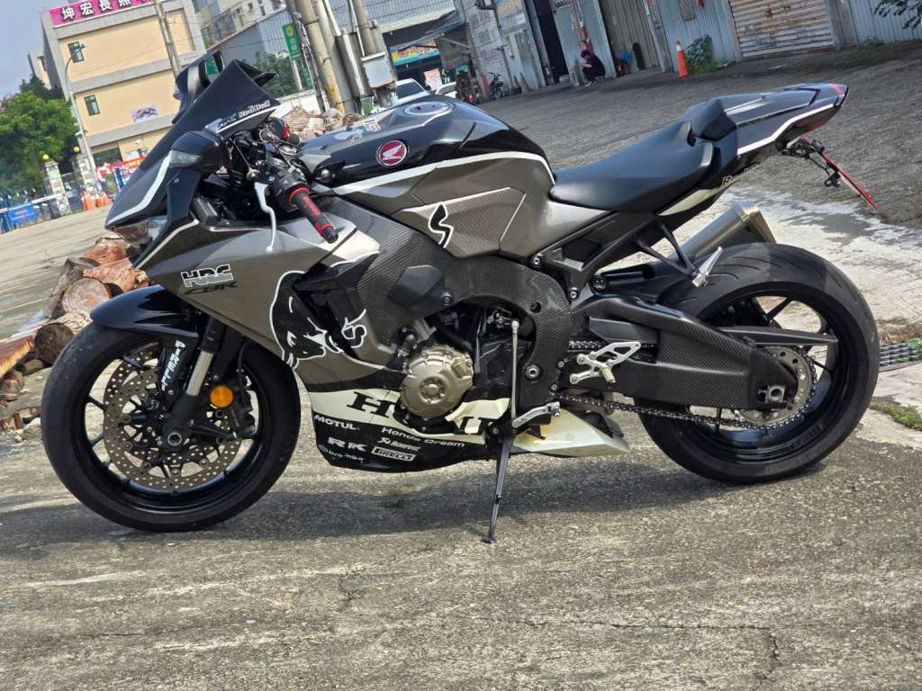 HONDA  CBR1000RR ABS SC77 - 中古/二手車出售中 [出售] 2018年 HONDA CBR1000RR ABS SC77 | 老爹重機