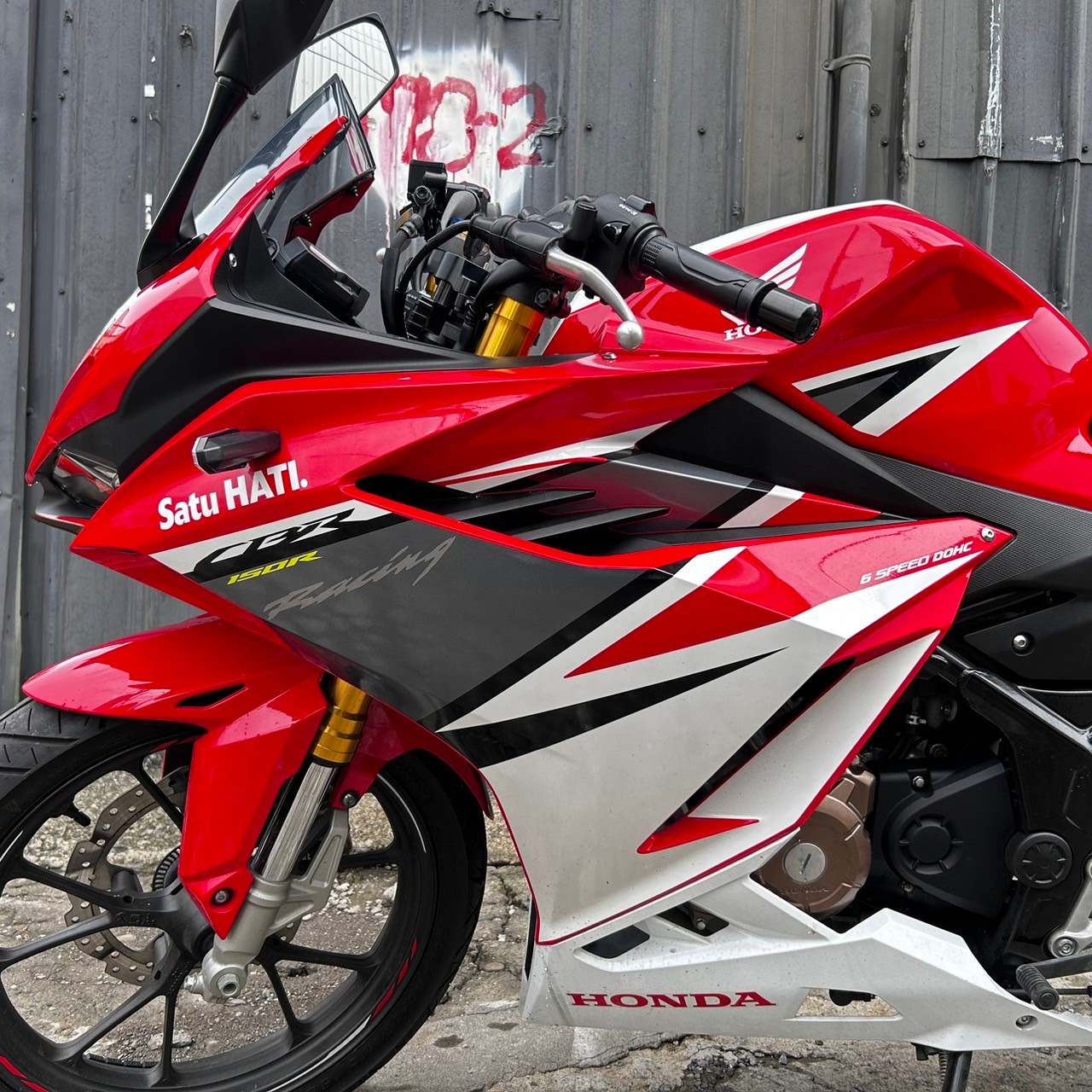 HONDA CBR150R - 中古/二手車出售中 售 美車一台 CBR150R 仿賽 白牌仿賽 | 飛翔國際