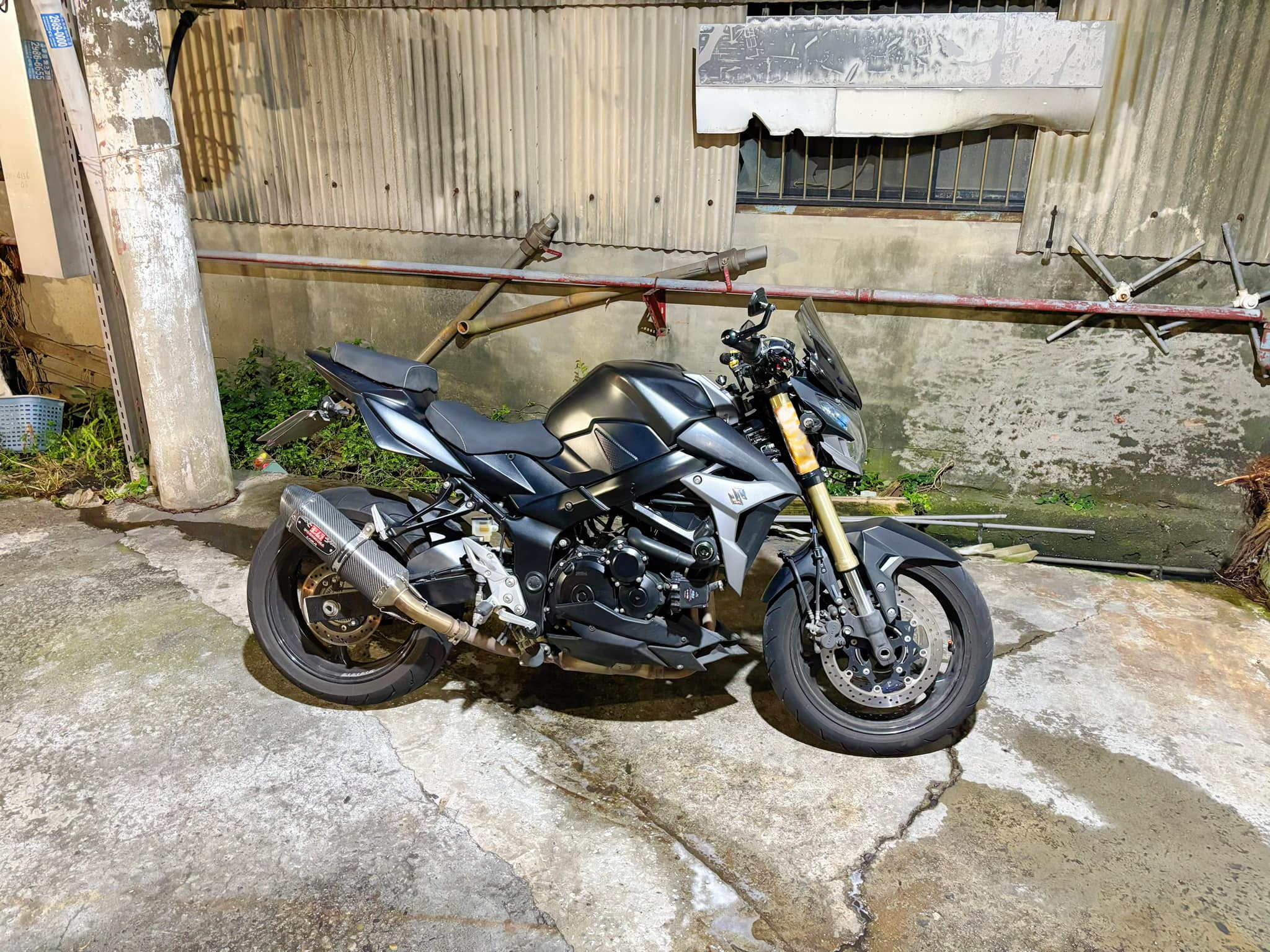 SUZUKI GSR750 - 中古/二手車出售中 SUZUKI GSR750 | 個人自售