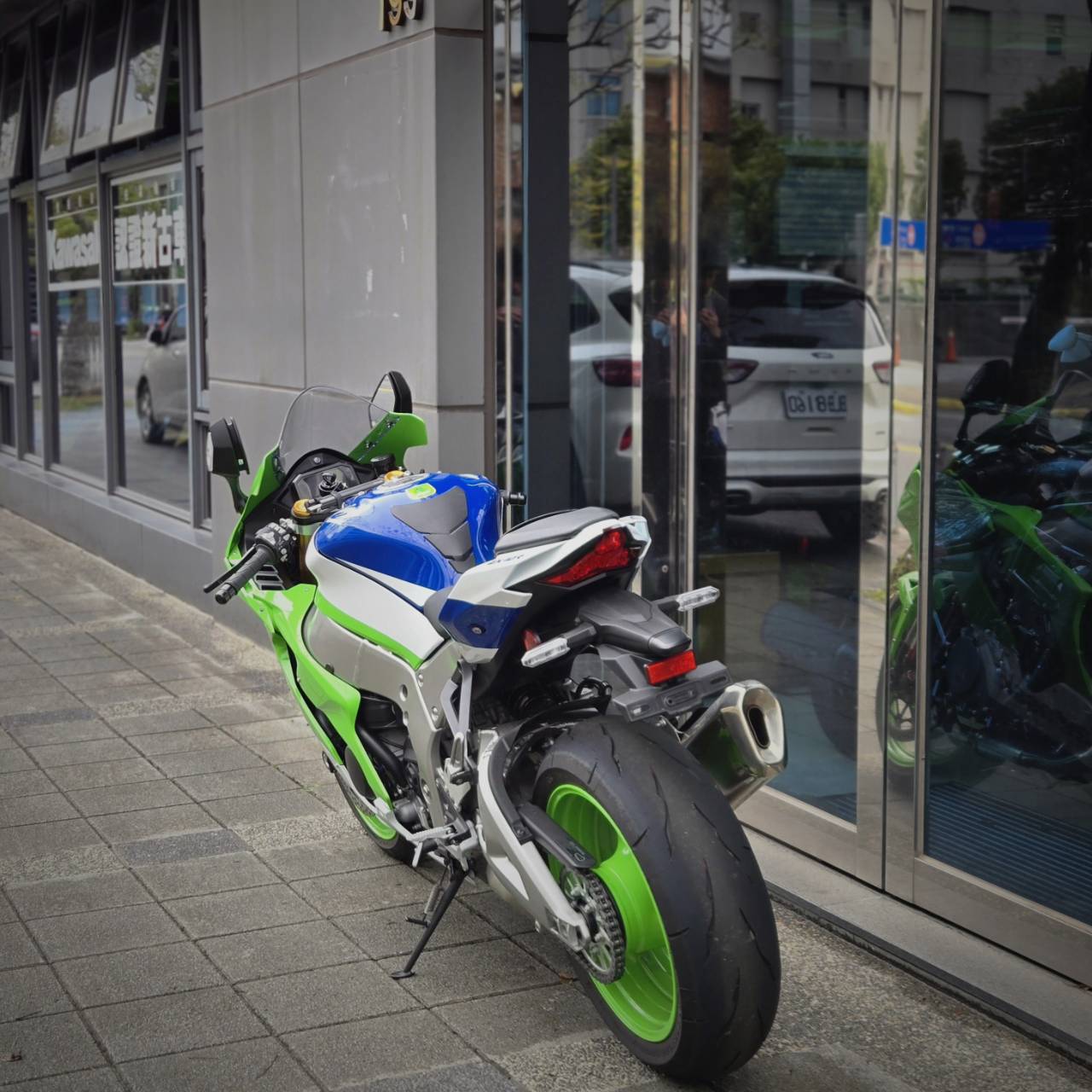 KAWASAKI NINJA ZX-10R - 中古/二手車出售中 Kawasaki ZX-10R 40th Anniversary特仕款 2024出廠 內湖柏霖動機 原廠經銷保固 歡迎來電詳詢 | 個人自售