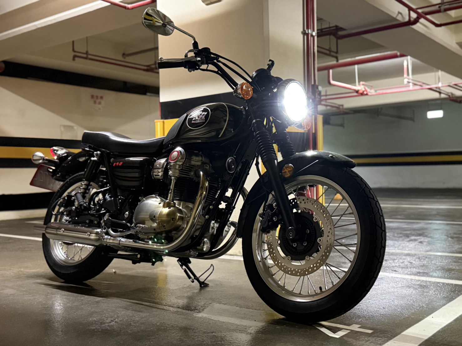 KAWASAKI W800 - 中古/二手車出售中 【認證中古車 】 W800 MNEGURO 目黑 中古車 可全額貸款 | 柏霖動機Kawasak職人-阿弘