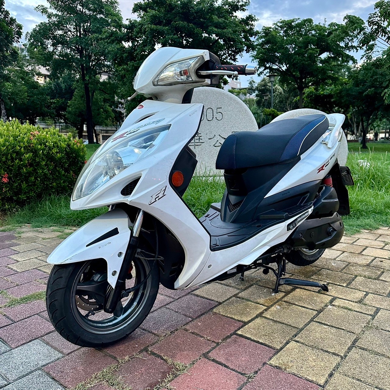 【貳輪嶼中古機車專賣-台南店】光陽 RACING 125 FI - 「Webike-摩托車市」 2012 光陽 雷霆125 #820