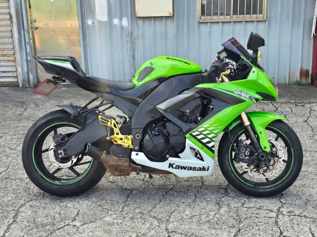 KAWASAKI NINJA ZX-10R - 中古/二手車出售中 [出售] 2010年 KAWASAKI ZX10R 原廠殼 | 老爹重機