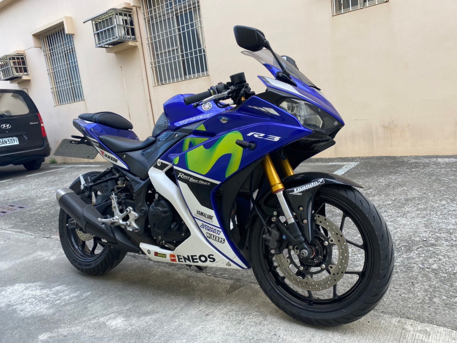 YAMAHA YZF-R3 - 中古/二手車出售中 二手檔車中古車配合全額.超額.學生貸款強力過件白牌黃牌紅牌仿賽街車大型重機滿18即可辦理 | 恆欣車行