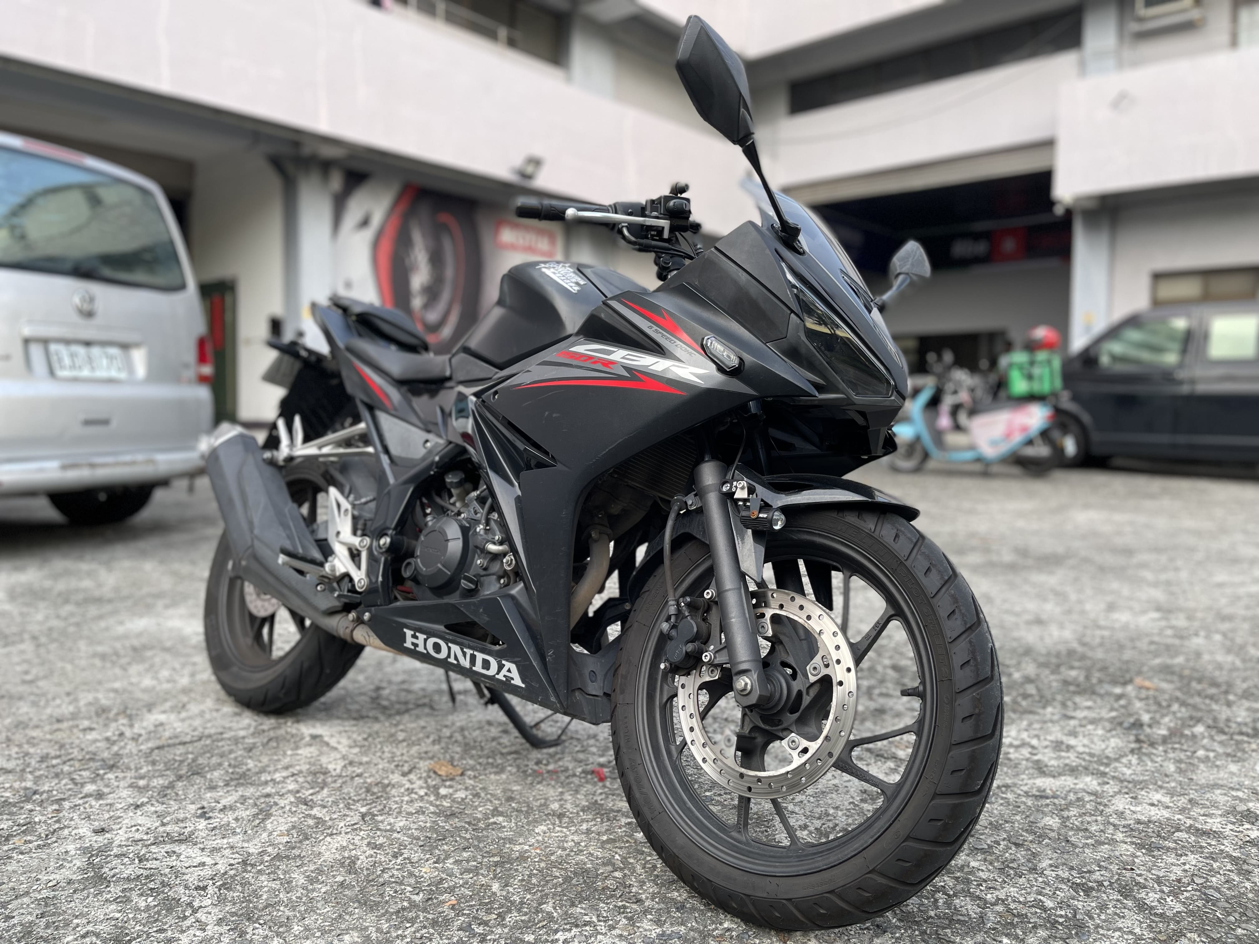 HONDA CBR150R - 中古/二手車出售中 2018年 HONDA CBR150R/0元交車/分期貸款/車換車/線上賞車/到府交車 | 翊帆重車-Queena