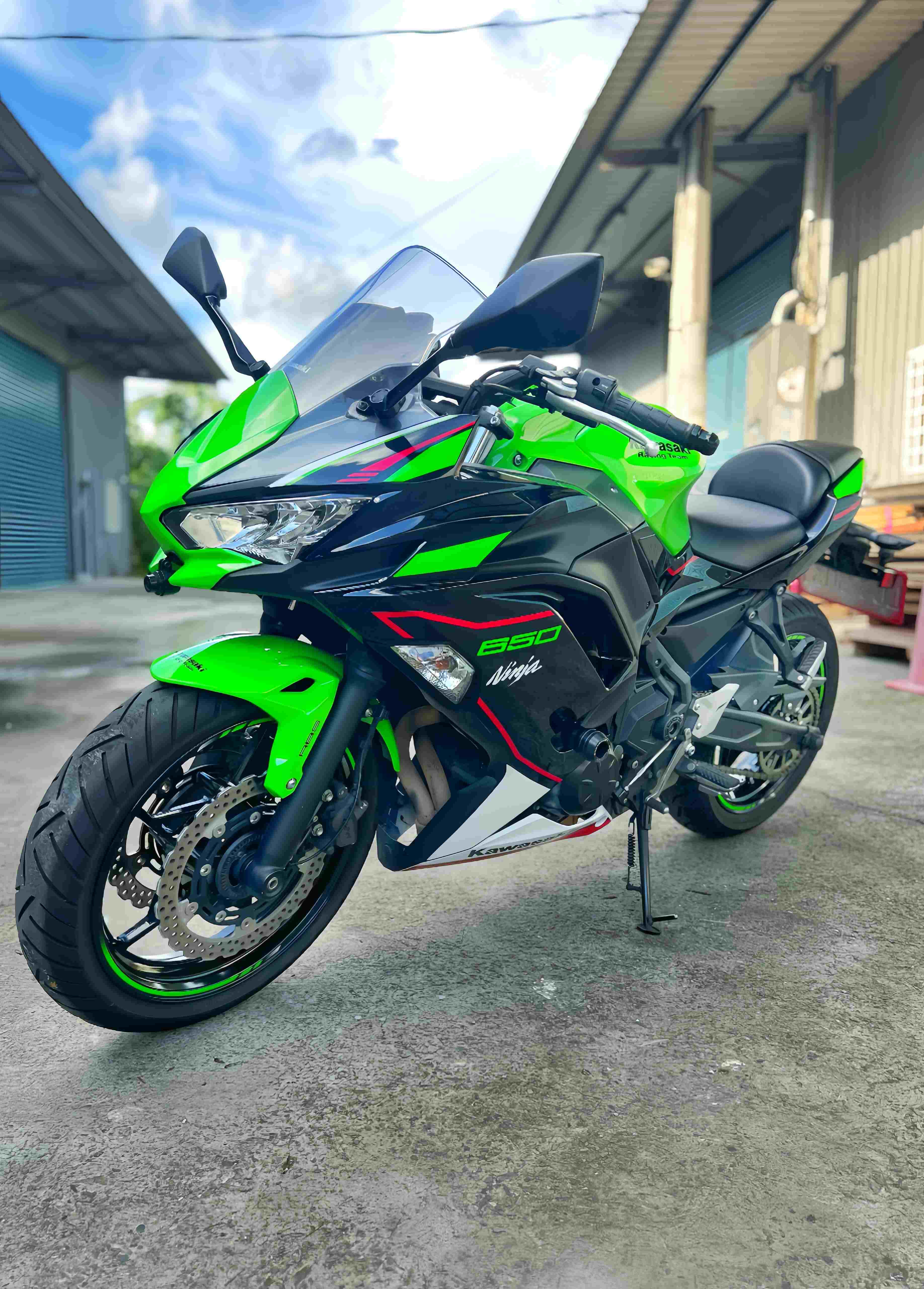 KAWASAKI NINJA650 - 中古/二手車出售中 2021年 NINJA650 KRT配色 原廠保固中 前後行車紀錄器  | 阿宏大型重機買賣