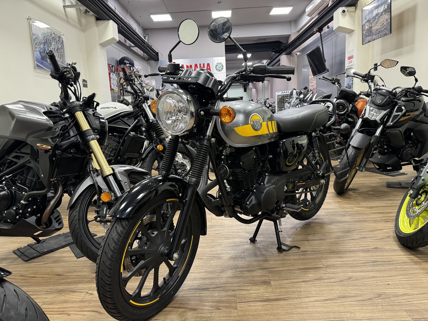 KAWASAKI W175新車出售中 【新竹長龍車業】KAWASAKI 2024 W175 鋁圈版 0利率 | 新竹長龍車業行