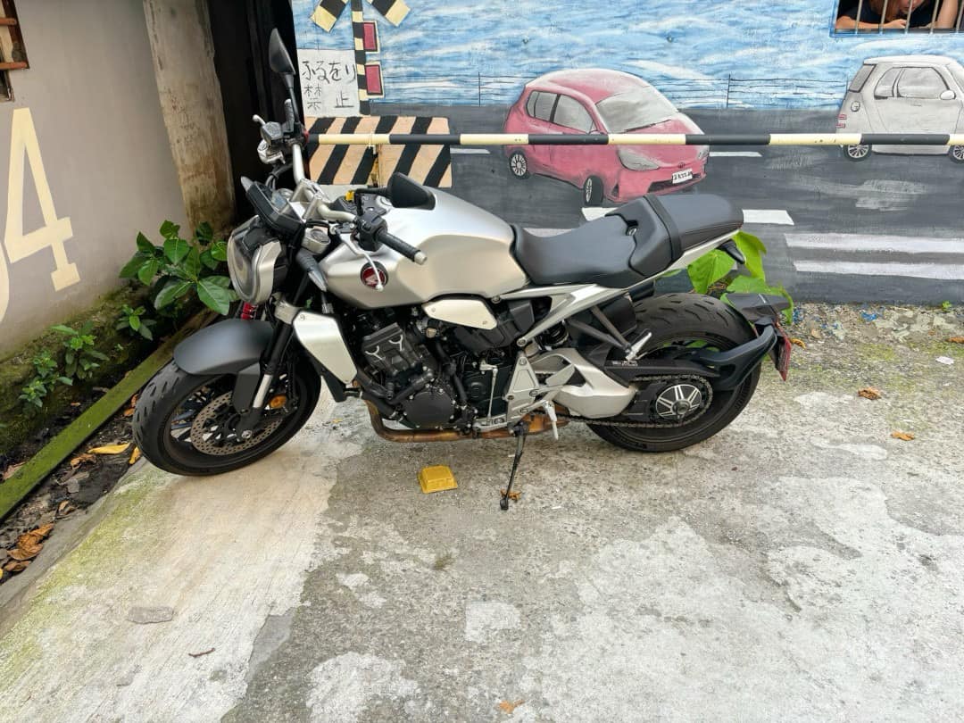 HONDA CB1000R - 中古/二手車出售中 HONDA CB1000R 台本車 TFT 彩色儀表 | 個人自售