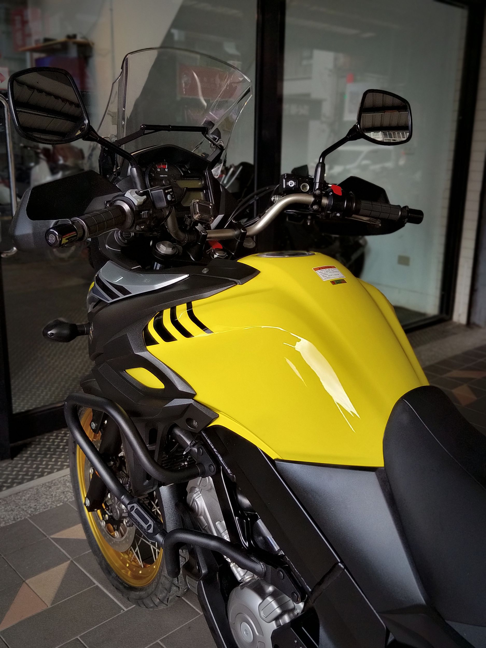 SUZUKI V-STROM 650 (DL650) - 中古/二手車出售中 V-STROM DL650XT ABS 總代理只跑11625km，原漆外觀無傷車況極優 | 成蘆進口摩托車