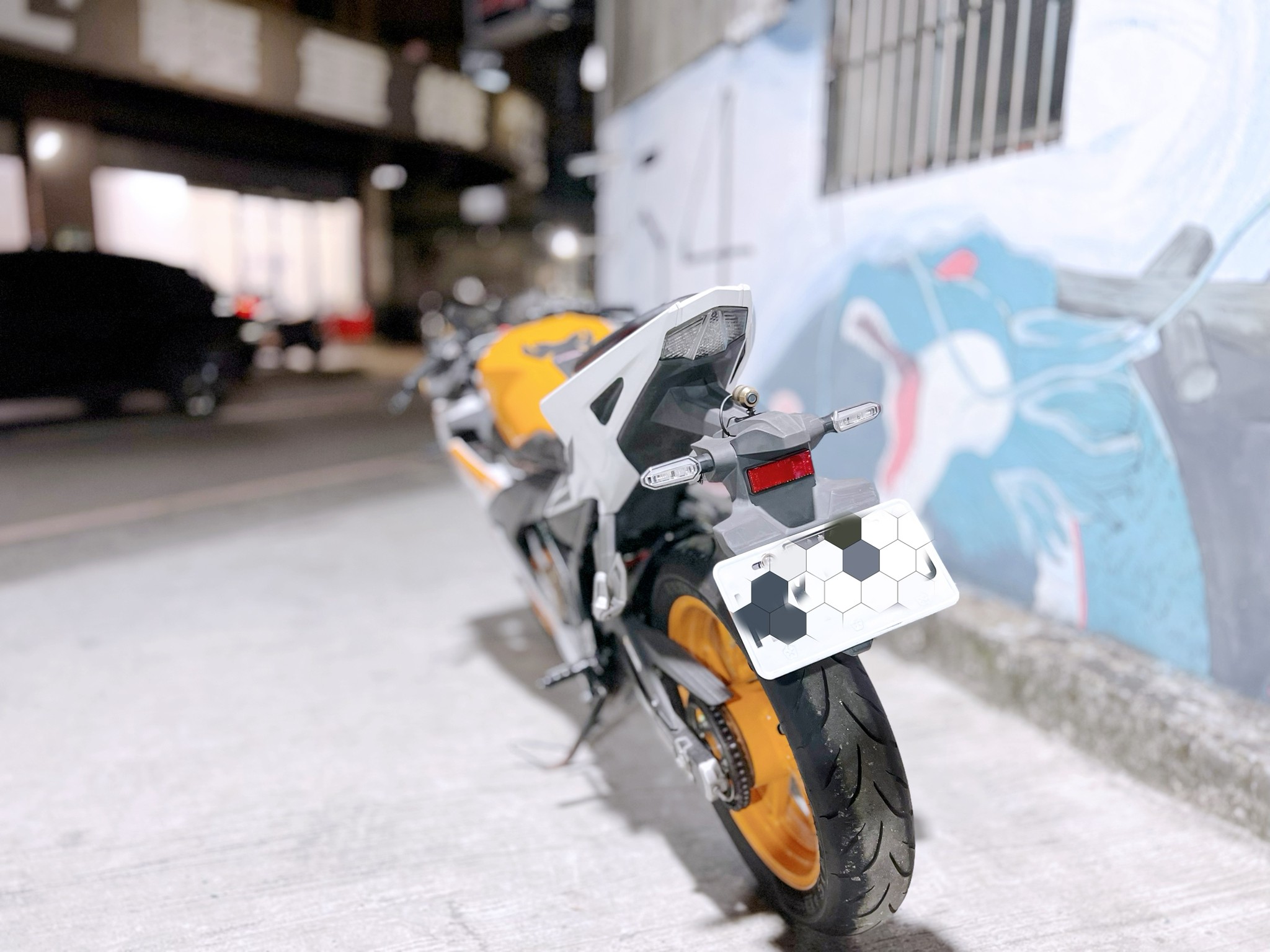 HONDA CBR150R - 中古/二手車出售中 HONDA CBR150R ABS 協助分期、託運、換車補貼、代償結清  Line ID:@q0984380388 | 小菜輕重機