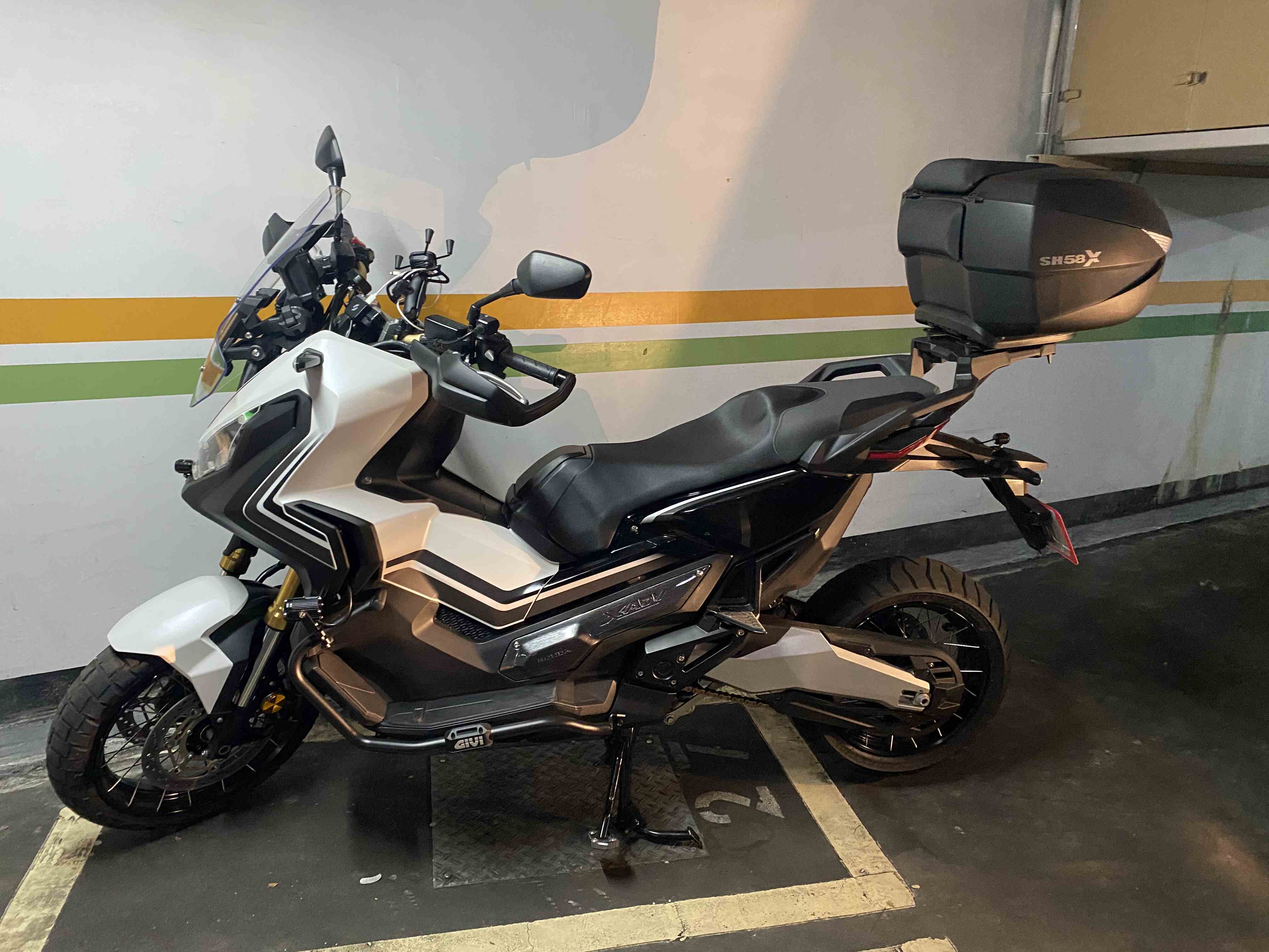 【個人自售】HONDA X-ADV - 「Webike-摩托車市」 Honda Xadv 2018/6出場，2019掛牌