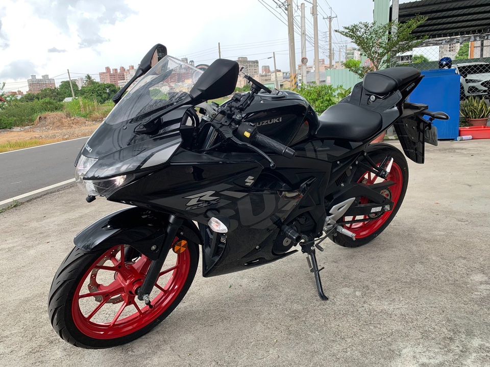 SUZUKI GSX-R150 - 中古/二手車出售中 售 2021 SUZUKI GSX-R150 里程僅一千公里 超低里程！ | 繪馬輕重型機車