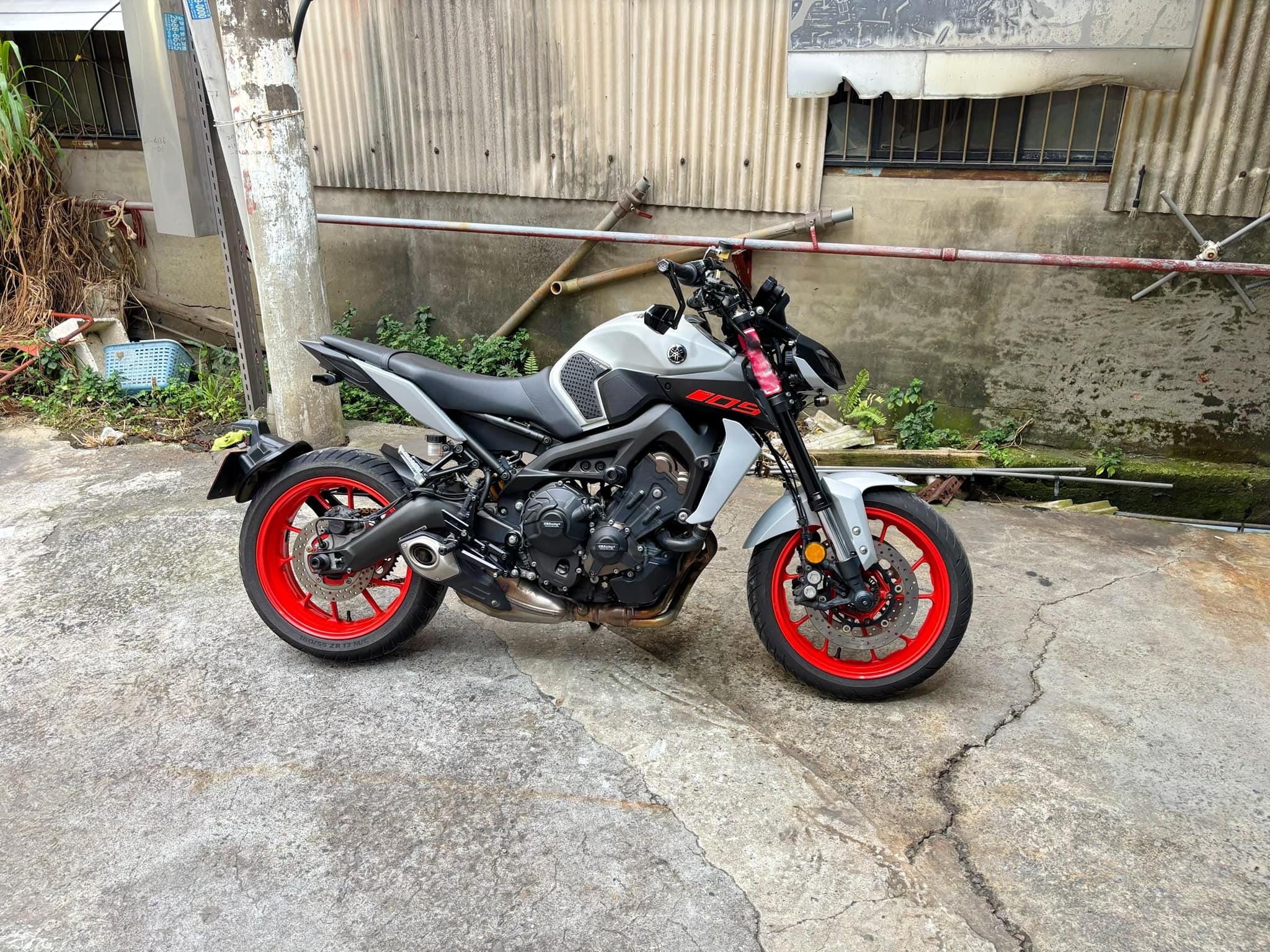 YAMAHA MT-09 - 中古/二手車出售中 YAMAHA MT-09 | 個人自售