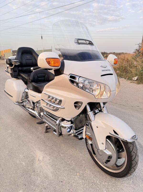 【個人自售】HONDA GL1800 GOLD WING - 「Webike-摩托車市」 HONDA GOLDWING 1800 美規 30周年紀念版