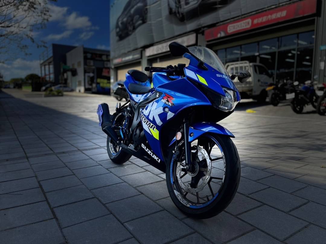 SUZUKI GSX-R150 - 中古/二手車出售中 前後行車記錄器 WHIZ腳踏後移 小資族二手重機買賣 | 小資族二手重機買賣