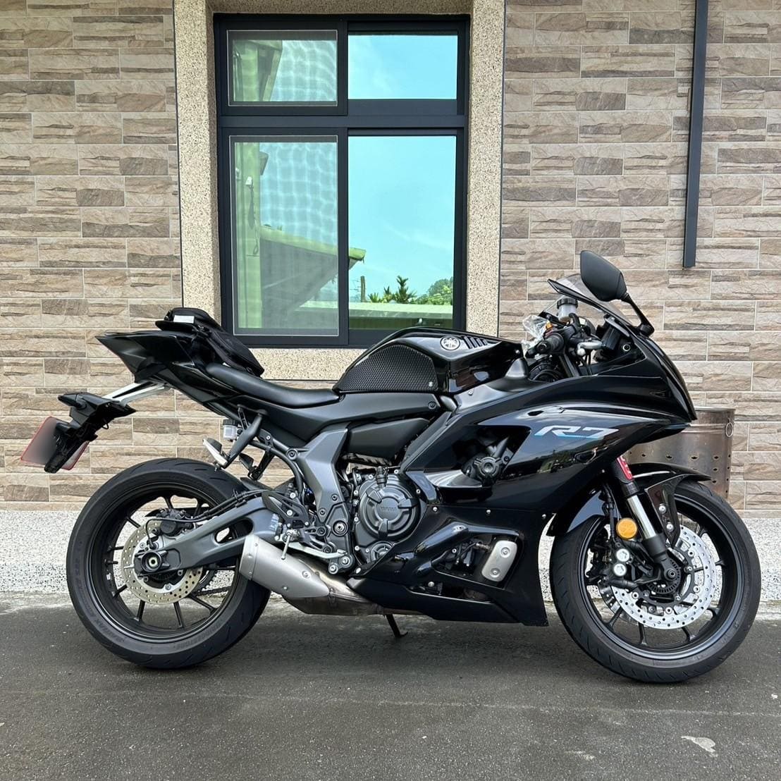 YAMAHA YZF-R7 - 中古/二手車出售中 2022年 YAMAHA YZF-R7/0元交車/分期貸款/車換車/線上賞車/到府交車 | 翊帆國際重車