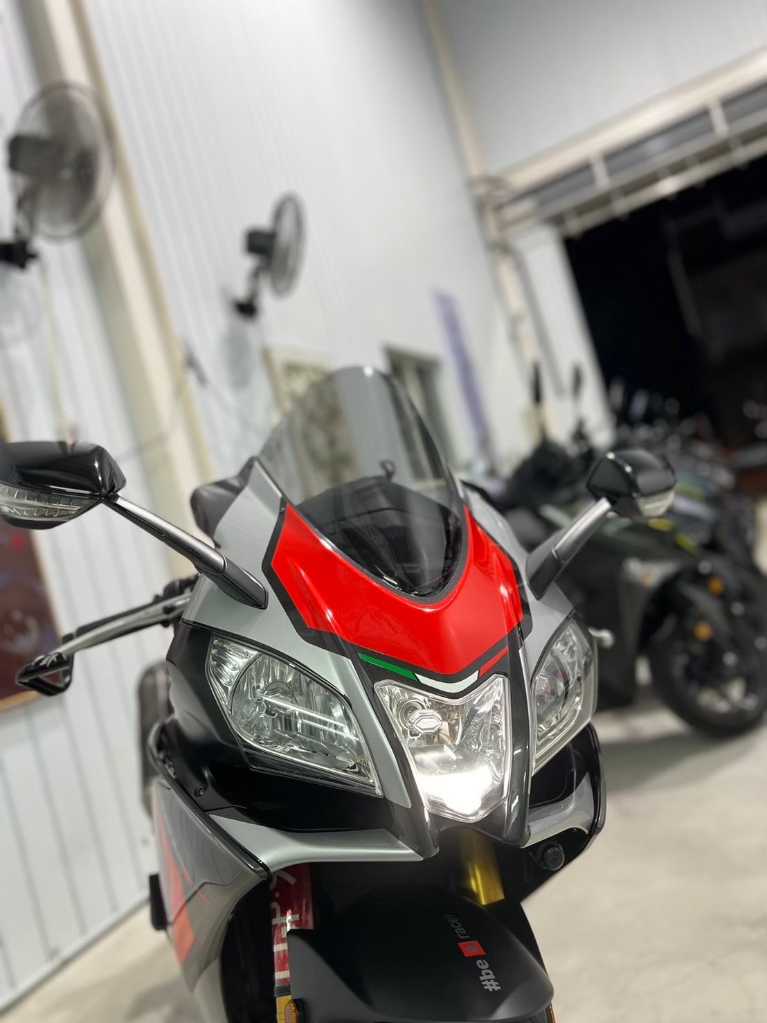 APRILIA RSV4 R APRC ABS - 中古/二手車出售中 【售】 2017 Aprilia RSV4 RR 全車原廠車殼 套完整度改裝 | mumu's moto