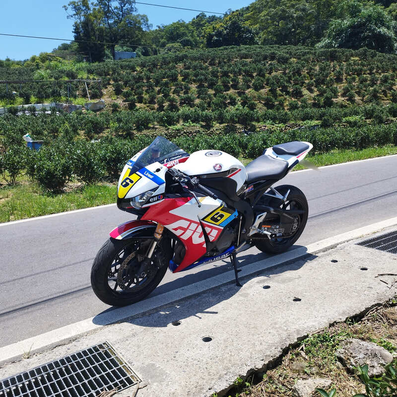 HONDA CBR1000RR - 中古/二手車出售中 2015年 HONDA CBR1000RR/0元交車/分期貸款/車換車/線上賞車/到府交車 | 翊帆國際重車