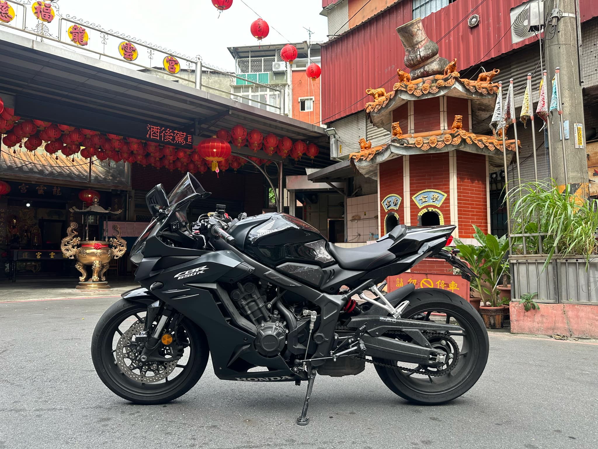 HONDA CBR650R - 中古/二手車出售中 (爵士啊彥)2023年 HONDA CBR650R 黑化 台本車 | 個人自售