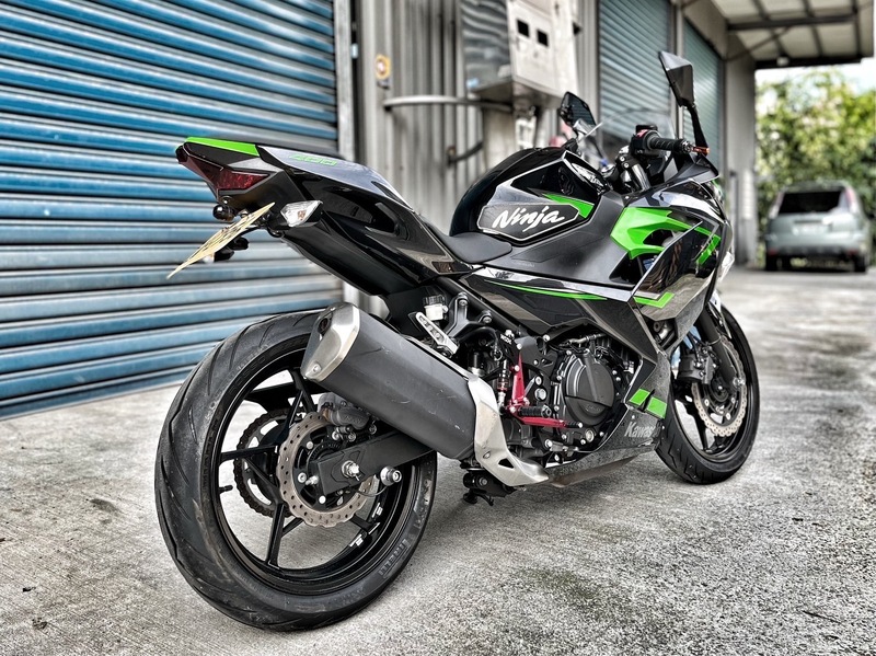 KAWASAKI NINJA400 - 中古/二手車出售中 降車身套件 WH!Z腳踏 行車記錄器 無摔無事故 小資族二手重機買賣 | 小資族二手重機買賣