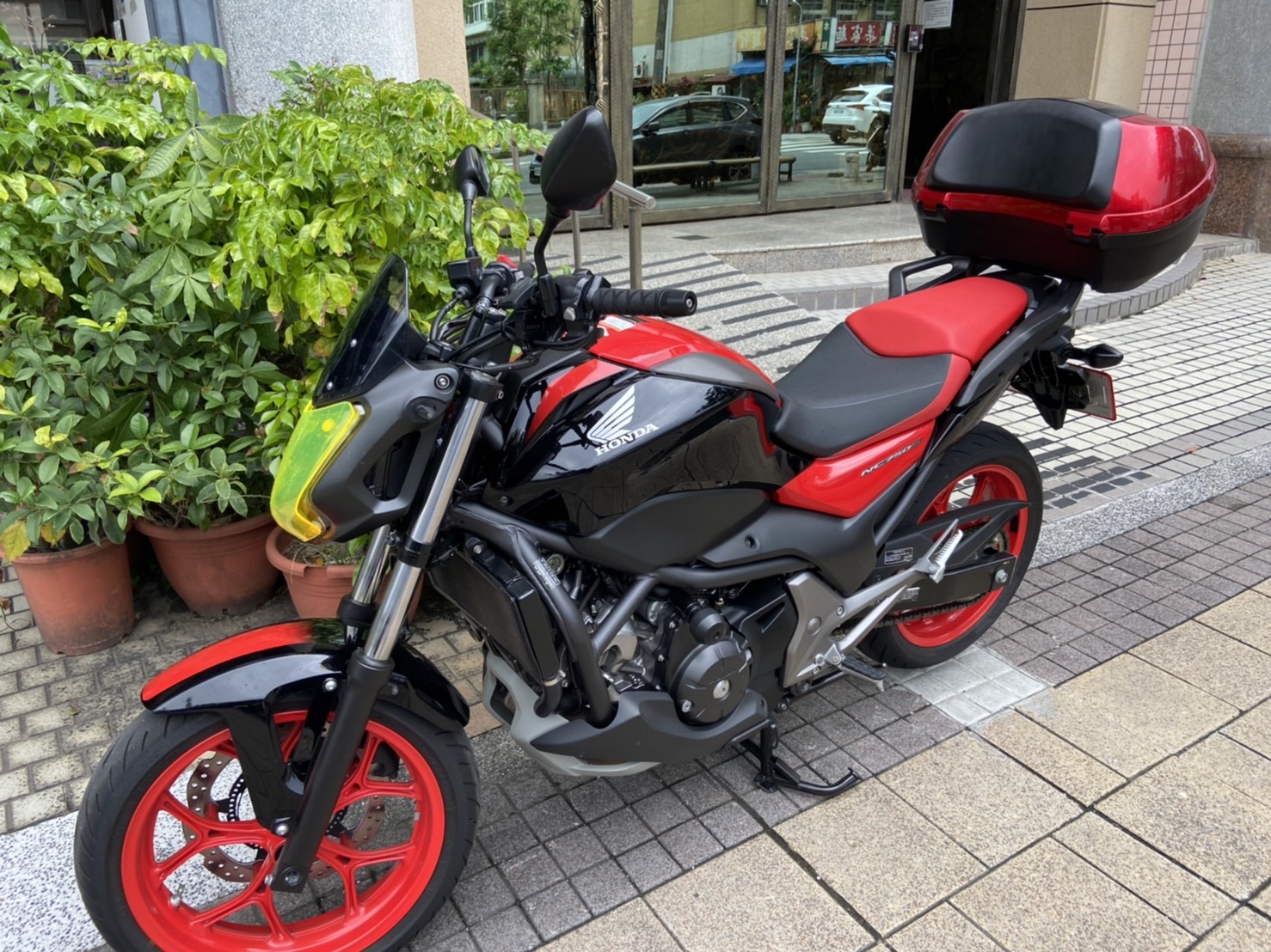 HONDA NC750S - 中古/二手車出售中 本田NC750S-DCT手自排.原廠後箱正一手車.低里程.車況極佳全額銀貸 | 立帆國際重機代銷中心