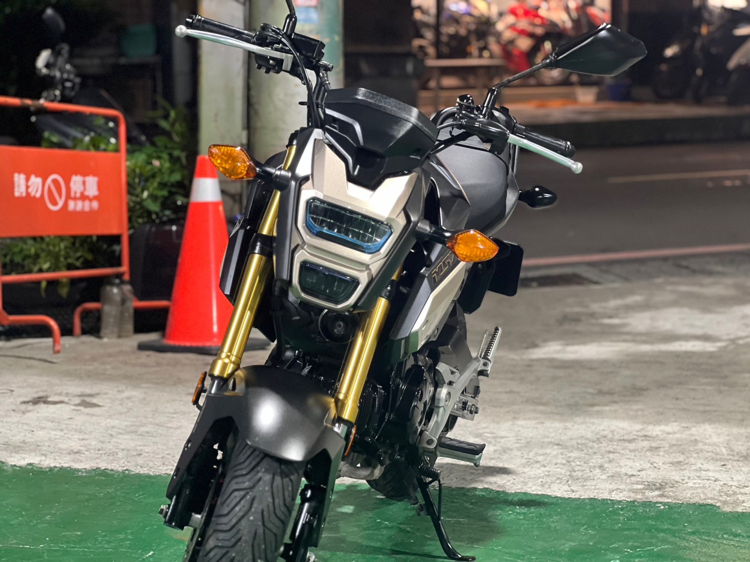 HONDA MSX125 - 中古/二手車出售中 HONDA Msx sf 125 ABS 台本 協助分期、託運、換車補貼、代償結清 Line ID:@q0984380388 | 小菜輕重機