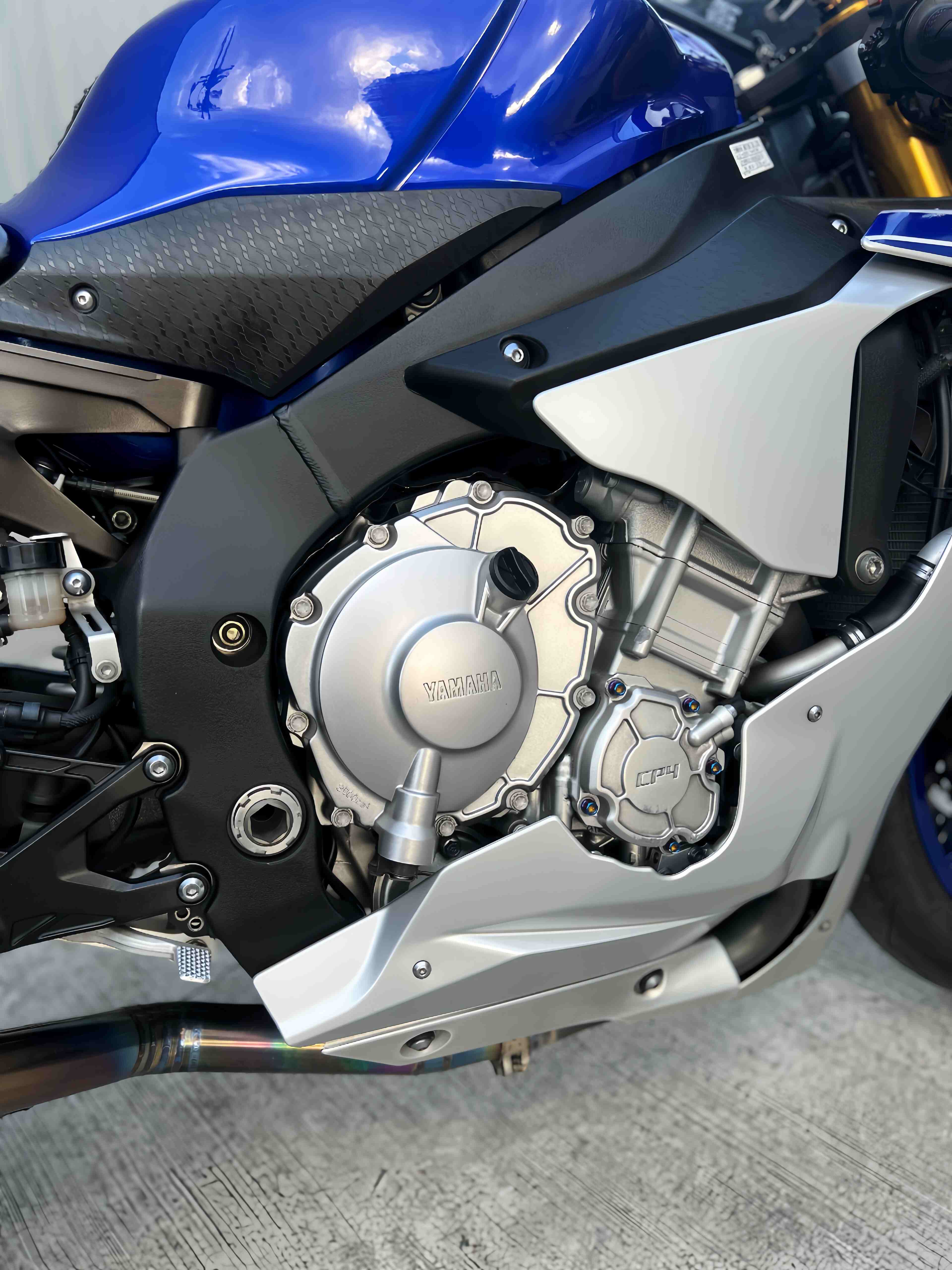 YAMAHA YZF-R1 - 中古/二手車出售中 2015年 R1 全段鈦蠍 外觀漂亮 無事故 | 阿宏大型重機買賣