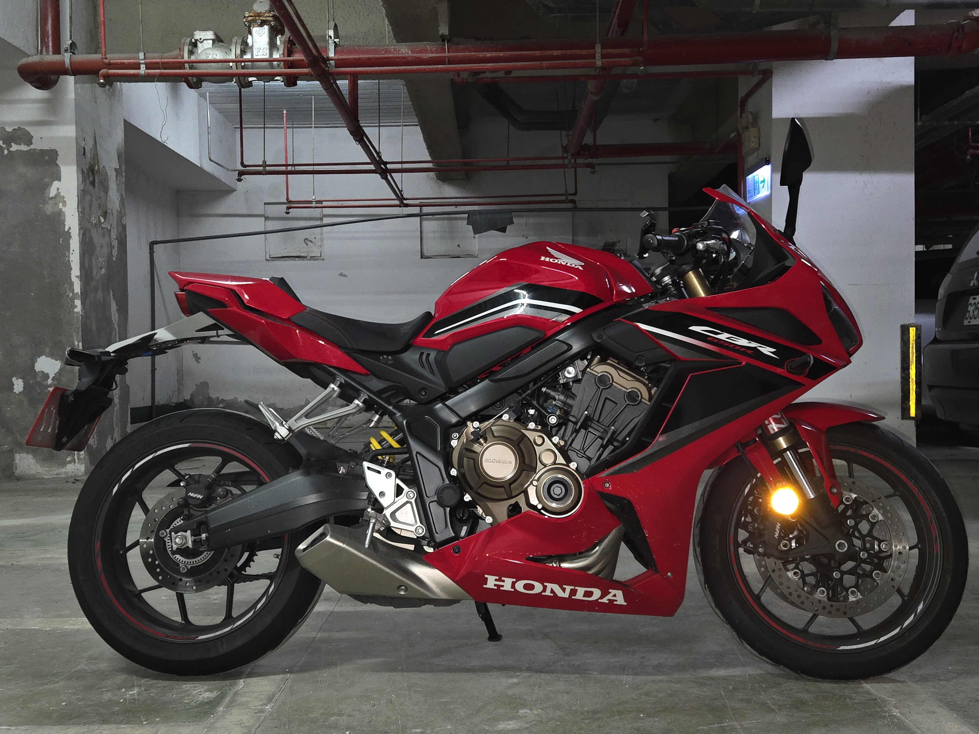 【個人自售】HONDA CBR650R - 「Webike-摩托車市」 CBR650R 2023年式