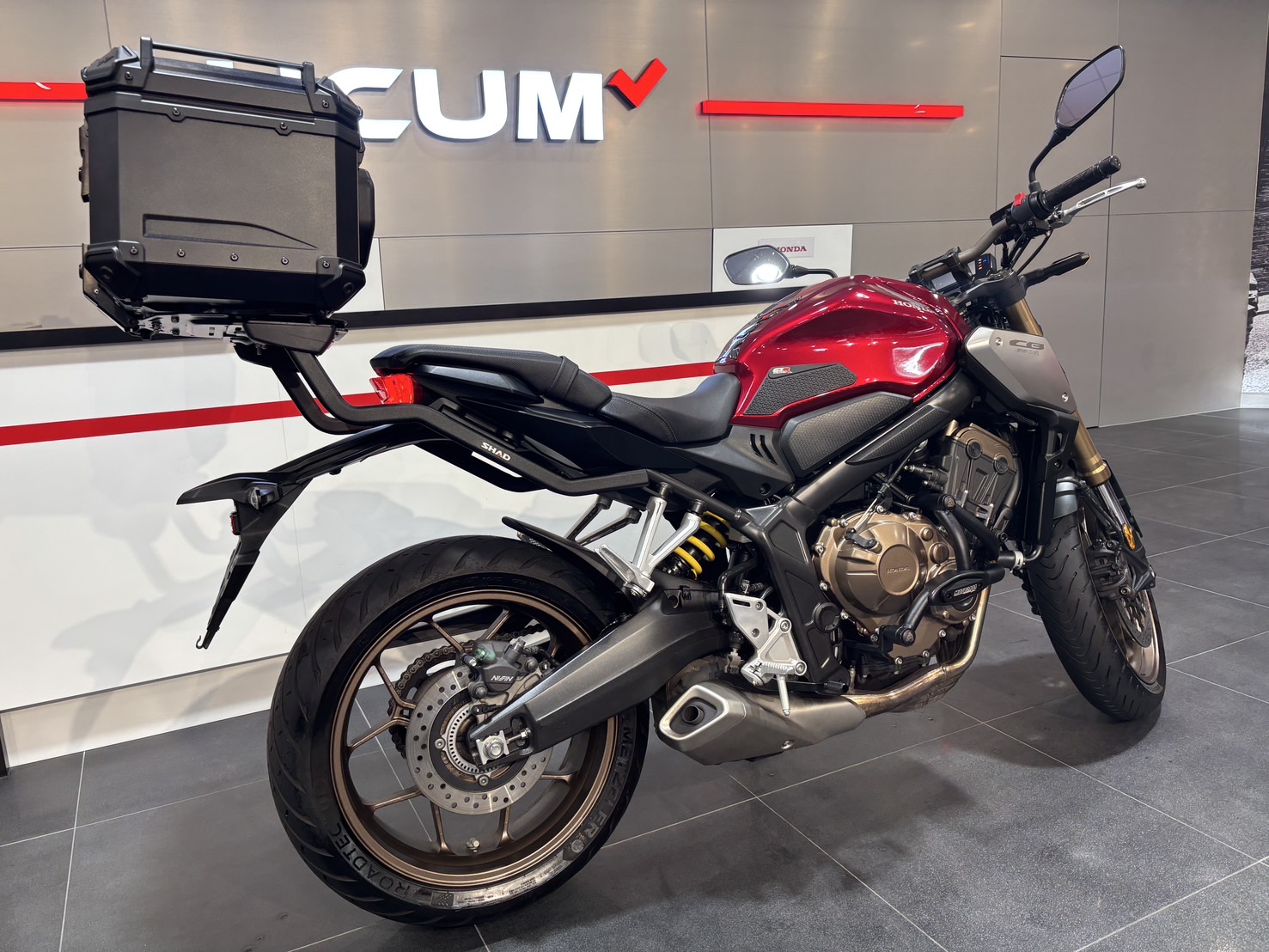 HONDA CB650R - 中古/二手車出售中 車款 : CB650R 出廠年份：2020 領牌年份：2020.02 行駛里程：8056公里 車輛所在：新北市中和區 | 個人自售