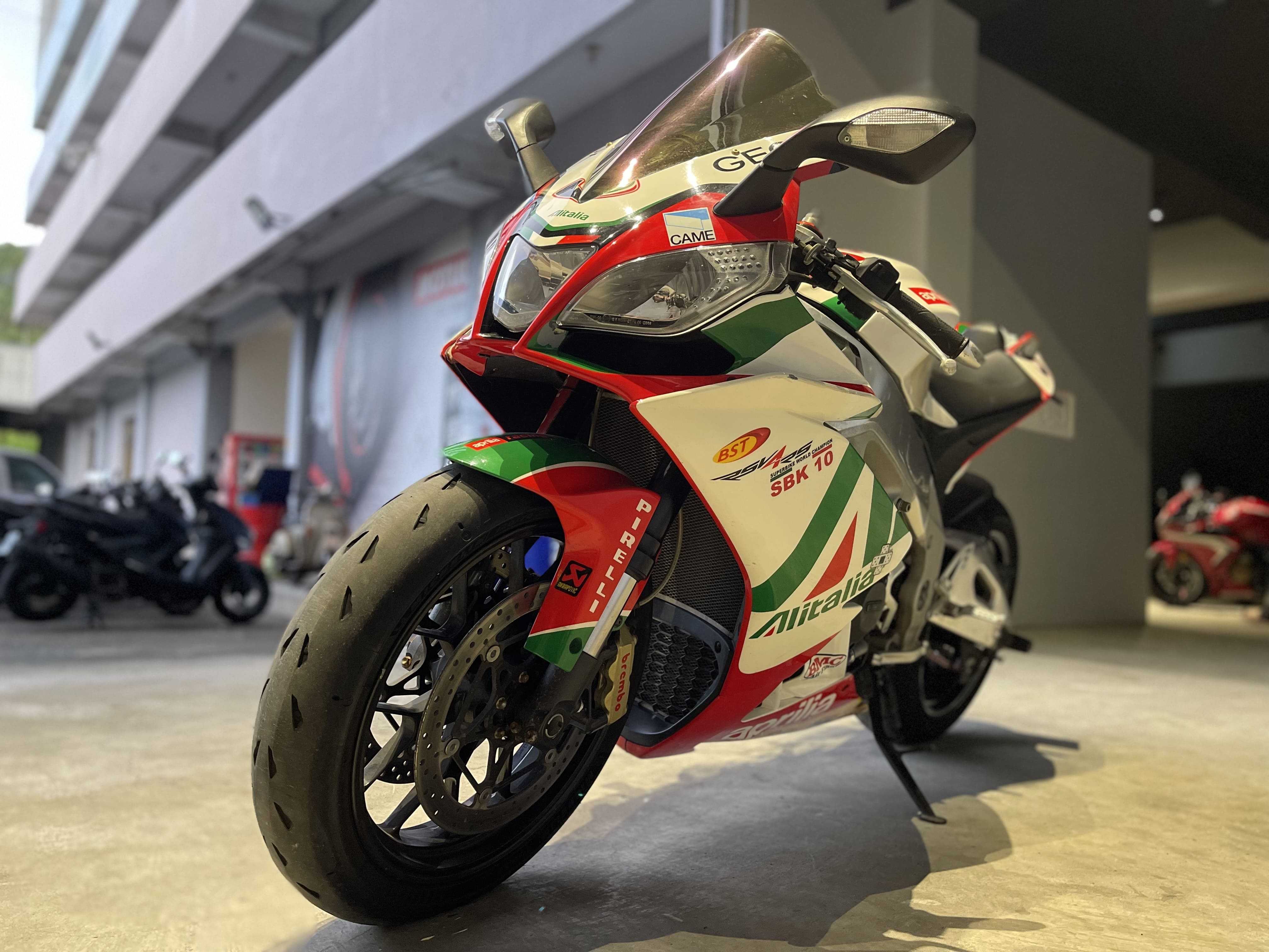 APRILIA RSV4 - 中古/二手車出售中 2010年 APRILIA RSV4/0元交車/分期貸款/車換車/線上賞車/到府交車 | 翊帆國際重車