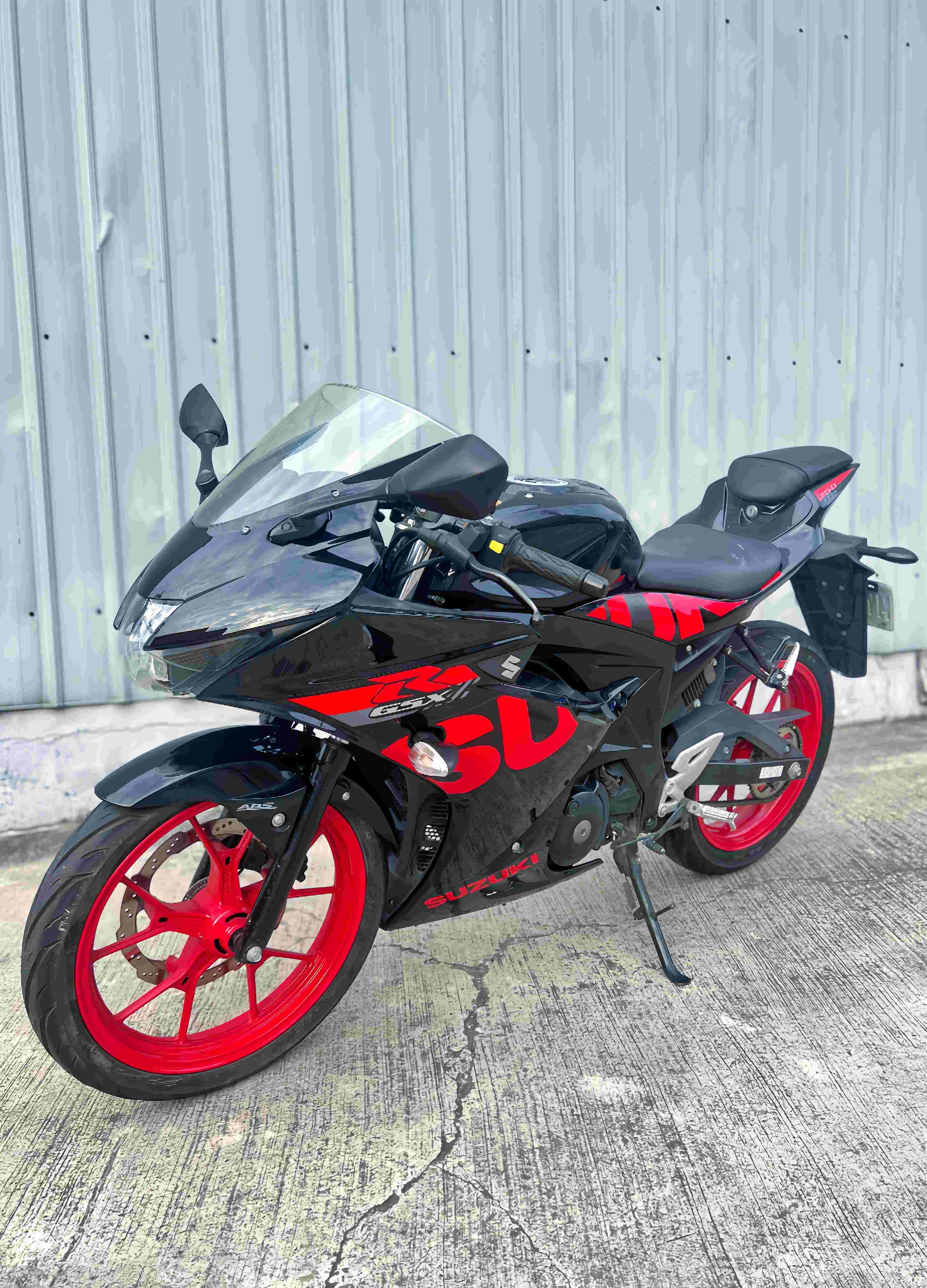 SUZUKI GSX-R150 - 中古/二手車出售中 2019年 GSXR150 黑色系 無摔  無事故 | 阿宏大型重機買賣