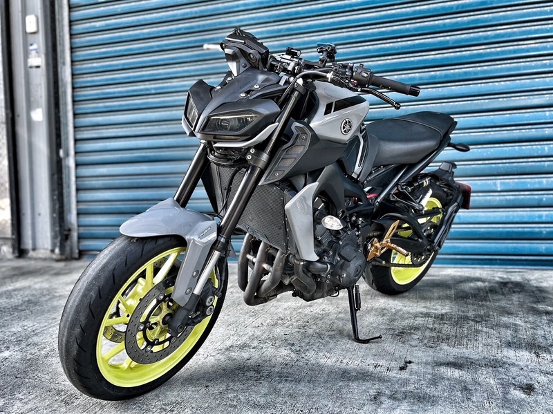 YAMAHA MT-09 - 中古/二手車出售中 Spark排氣管 K-tech後避震 MirrorWork腳踏後移 超多改裝 小資族二手重機買賣 | 小資族二手重機買賣