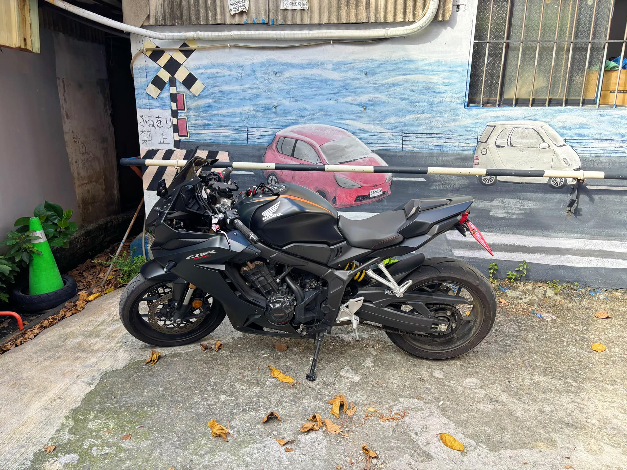 HONDA CBR650R - 中古/二手車出售中 HONDA CBR650R 台本車 | 個人自售