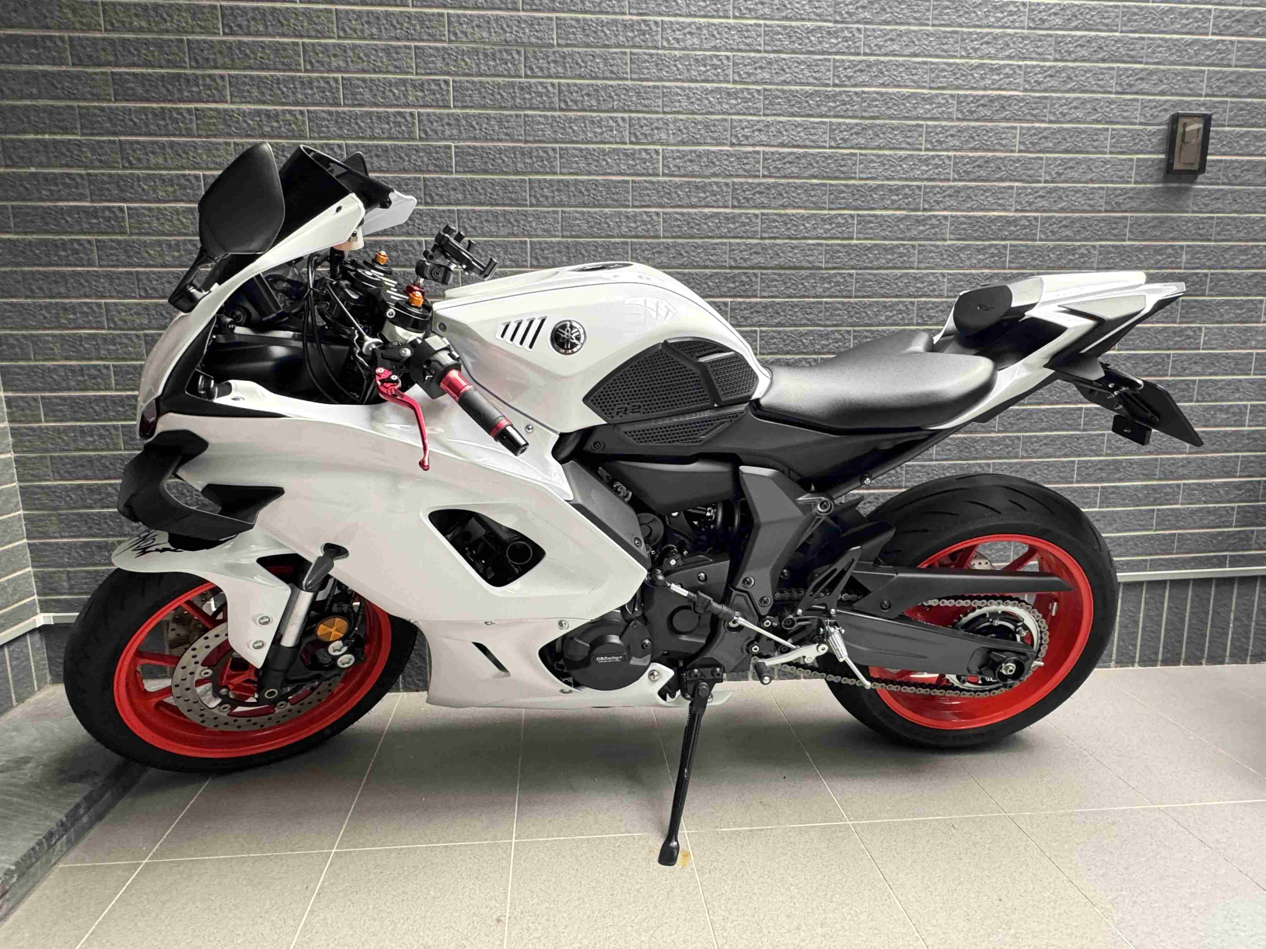【個人自售】Yamaha  R7 - 「Webike-摩托車市」 自售2023/3 出廠 2023/7掛牌 里程1381公里 無倒 無摔