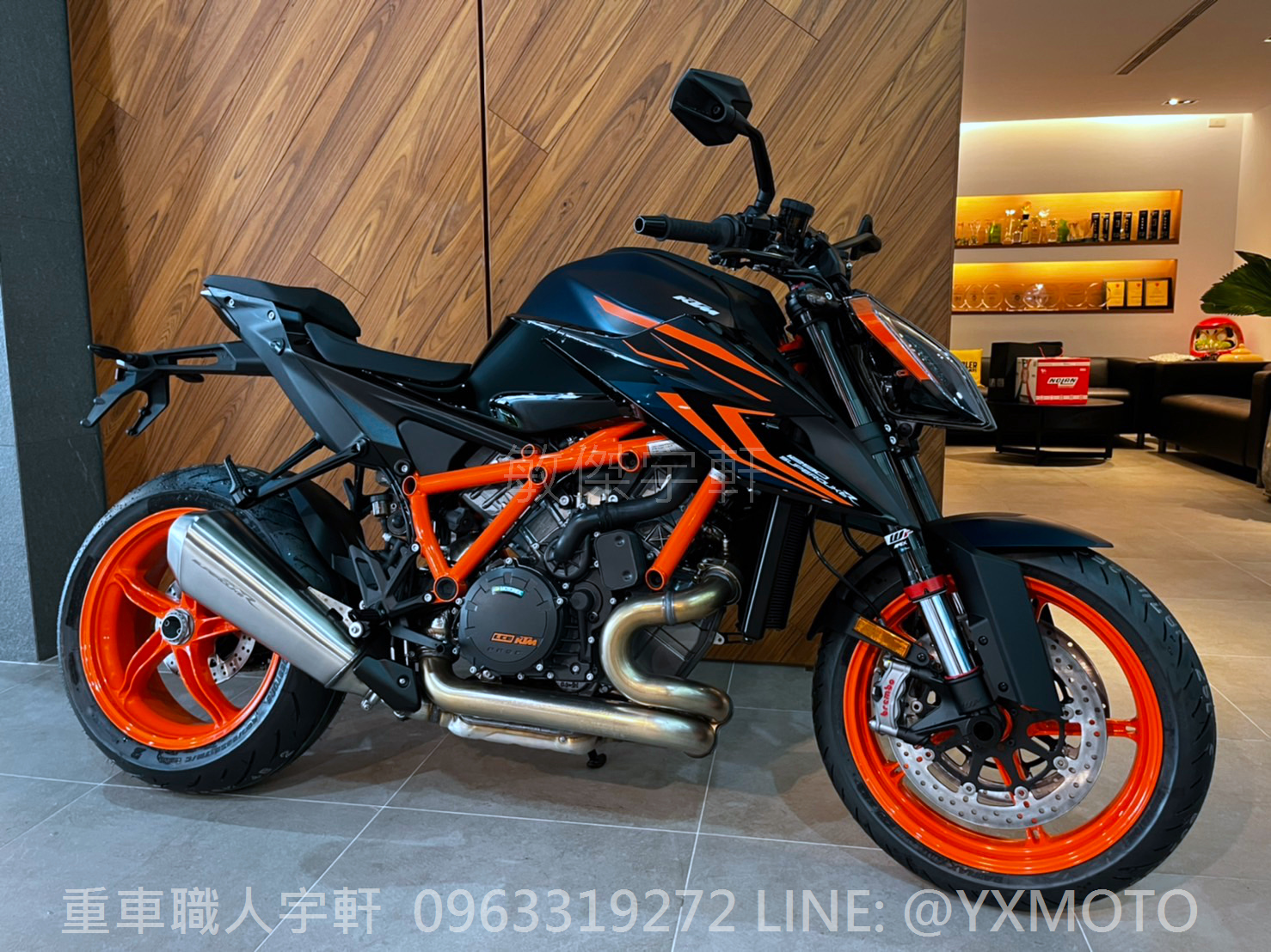 【重車銷售職人-宇軒 (敏傑)】KTM 1290 SUPER DUKE R [Super Duke R] - 「Webike-摩托車市」 【敏傑宇軒】KTM 1290 SUPER DUKE R 藍黑色 總代理公司車