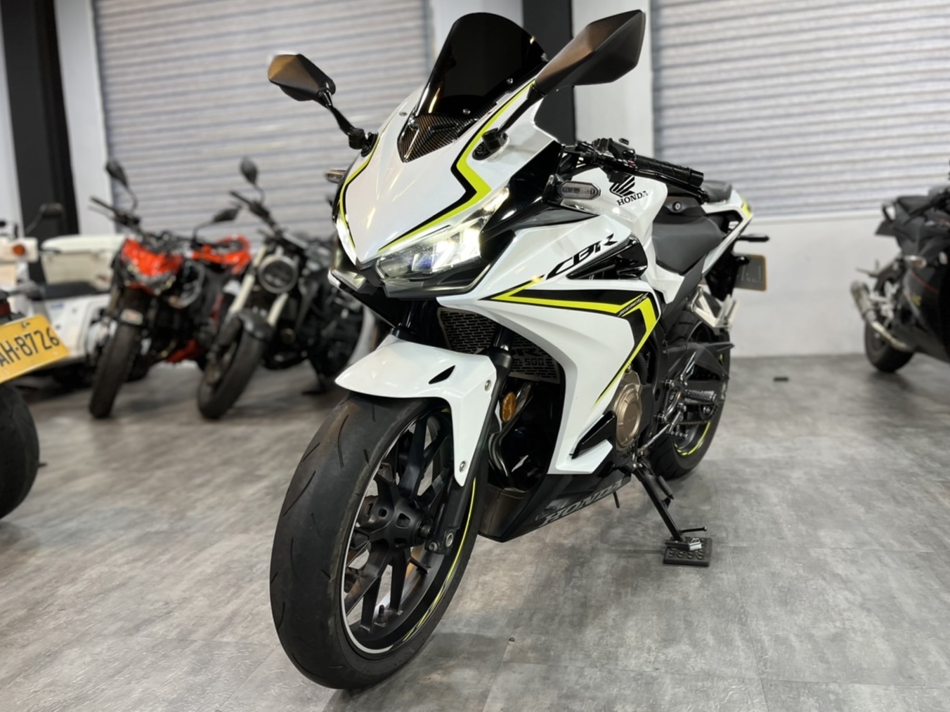 HONDA CBR500R - 中古/二手車出售中 CBR500R 台本車 白色系 小資族二手重機買賣 | 小資族二手重機買賣